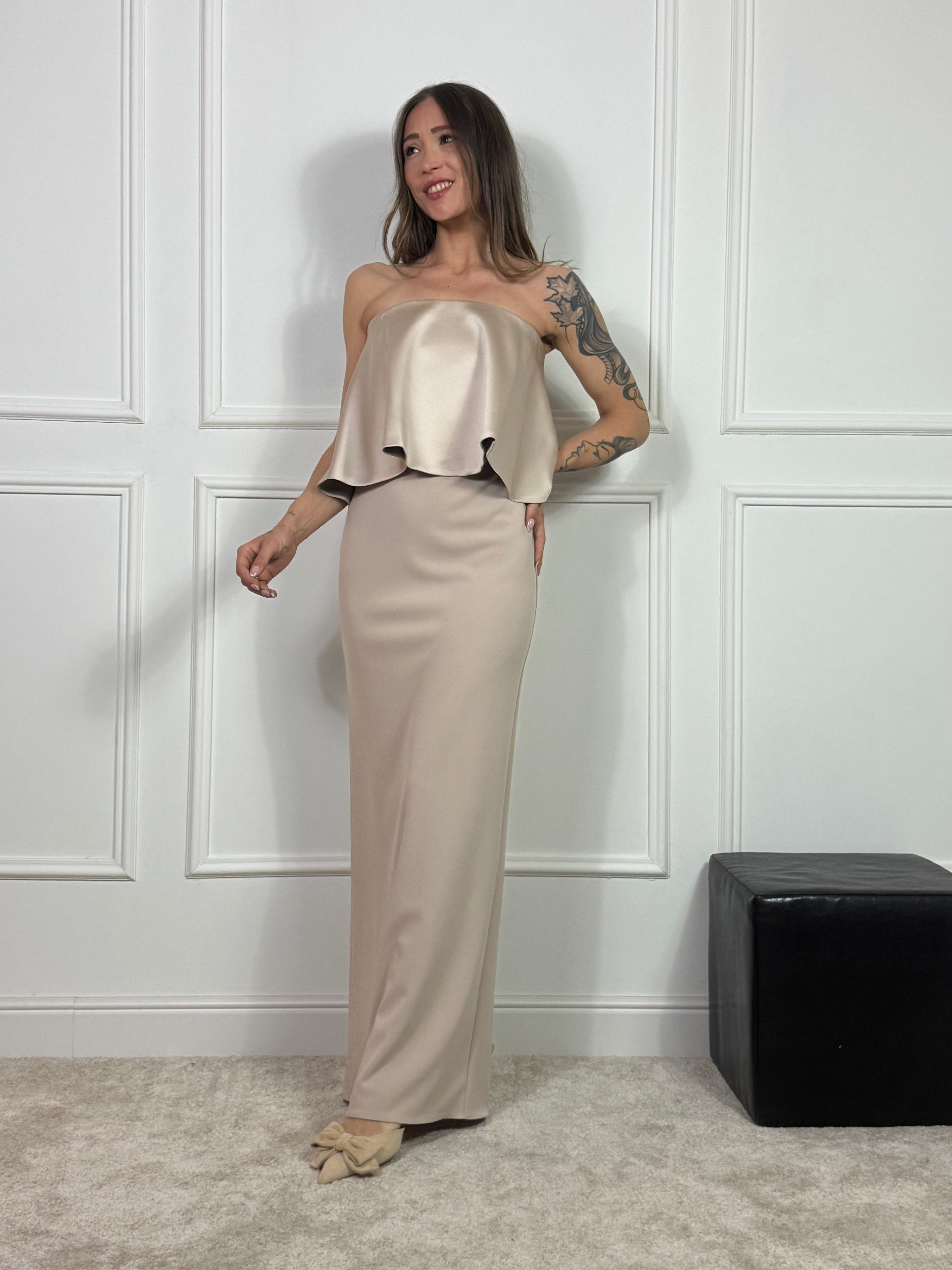 Abito a fascia Rinascimento tubino con fascia volant