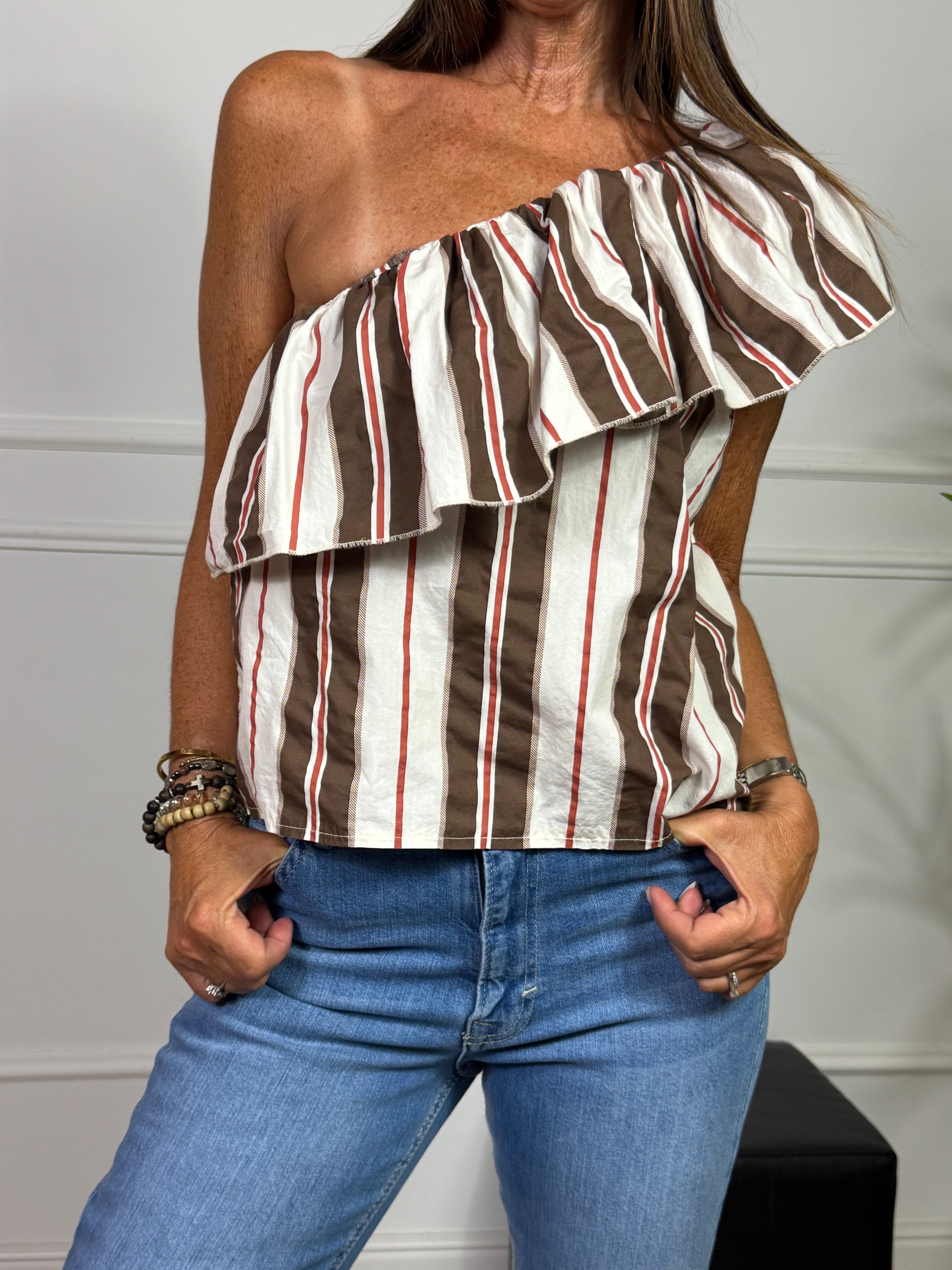 Top camicia monospalla Victoria ILMH con volant