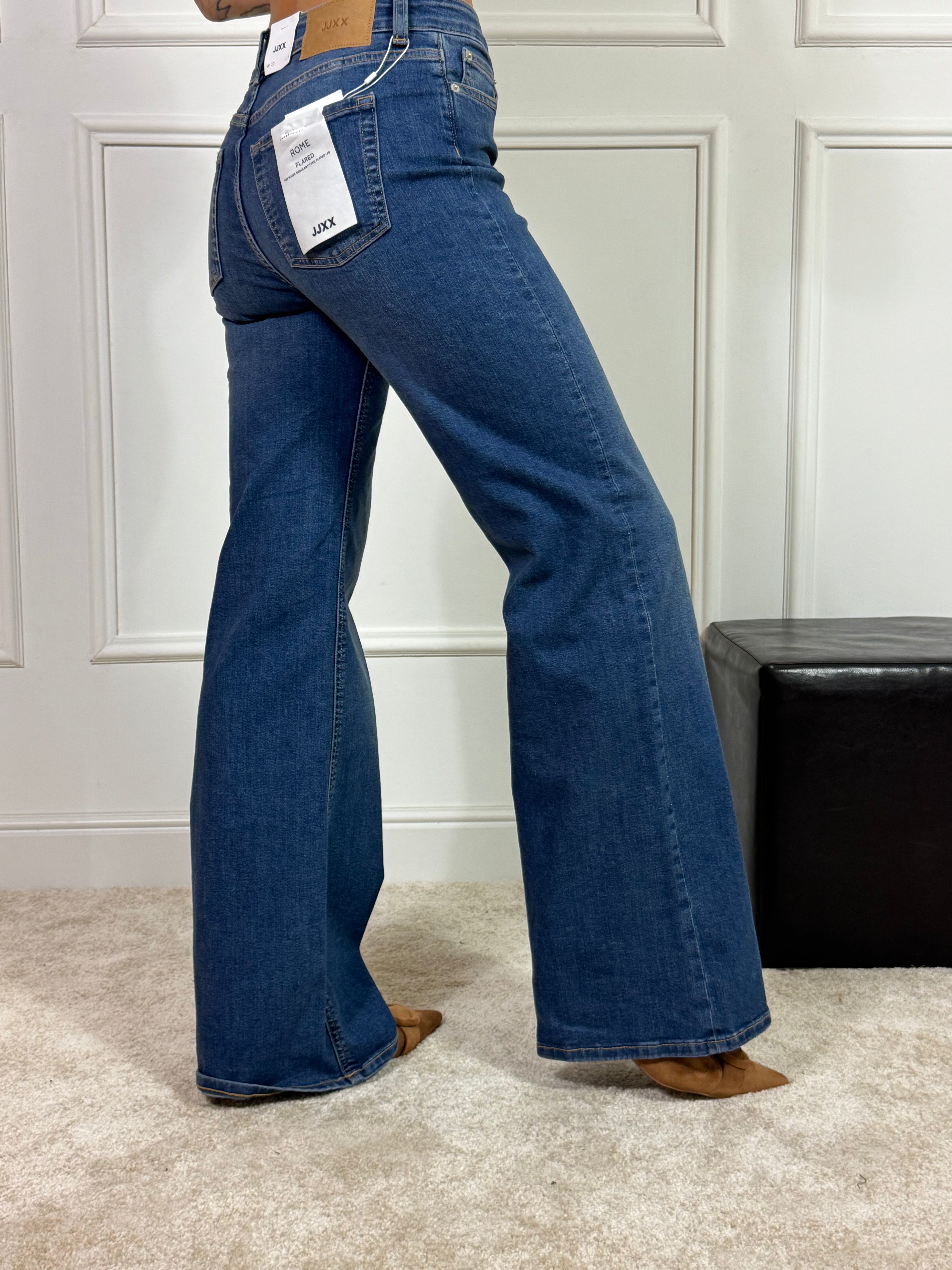 Jeans elasticizzato JJXX modello ROME FLARED - colore MEDIUM BLUE DENIM