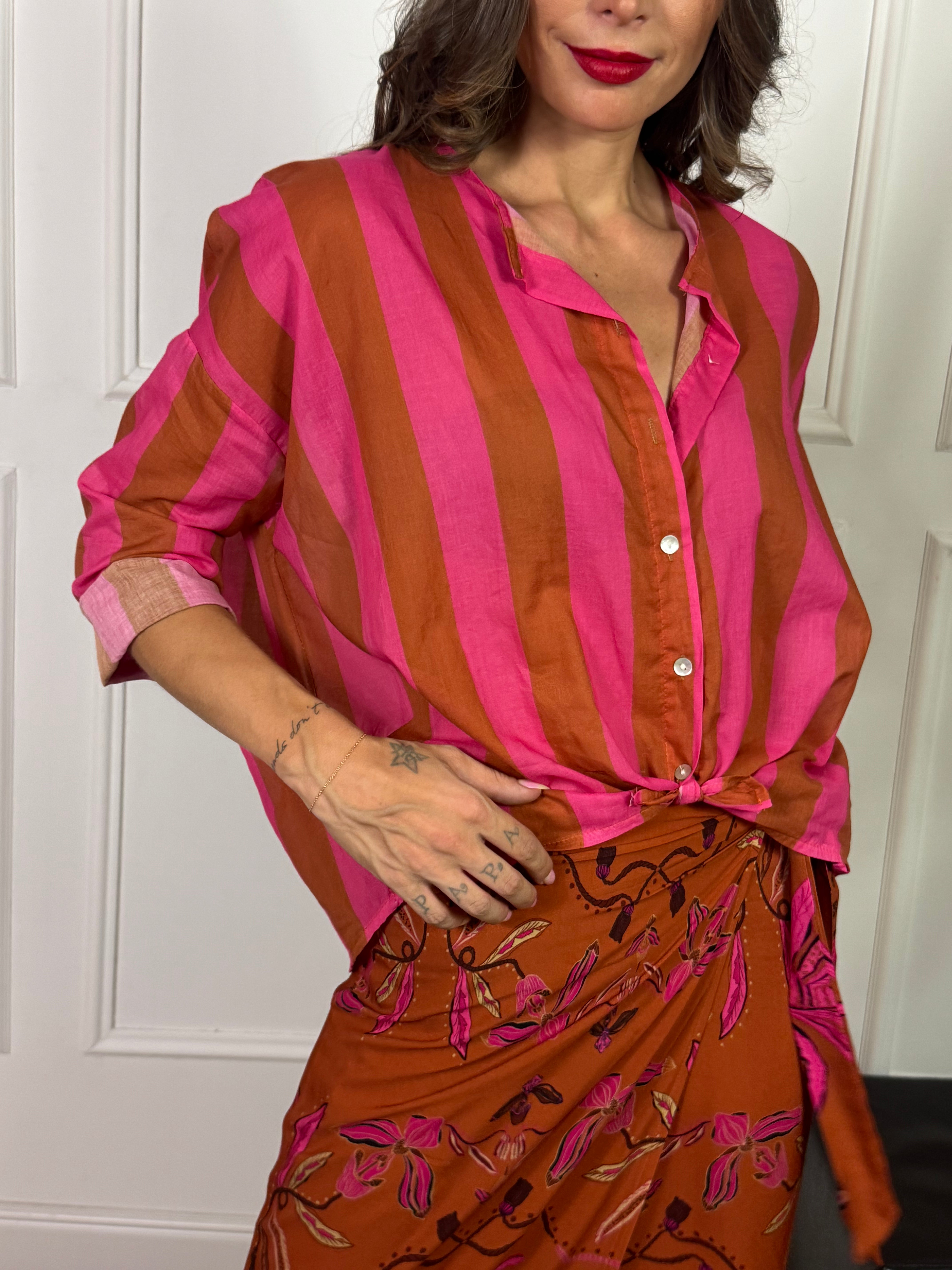 Camicia Kikisix in mussola di cotone collo coreana RIGHE GROSSE