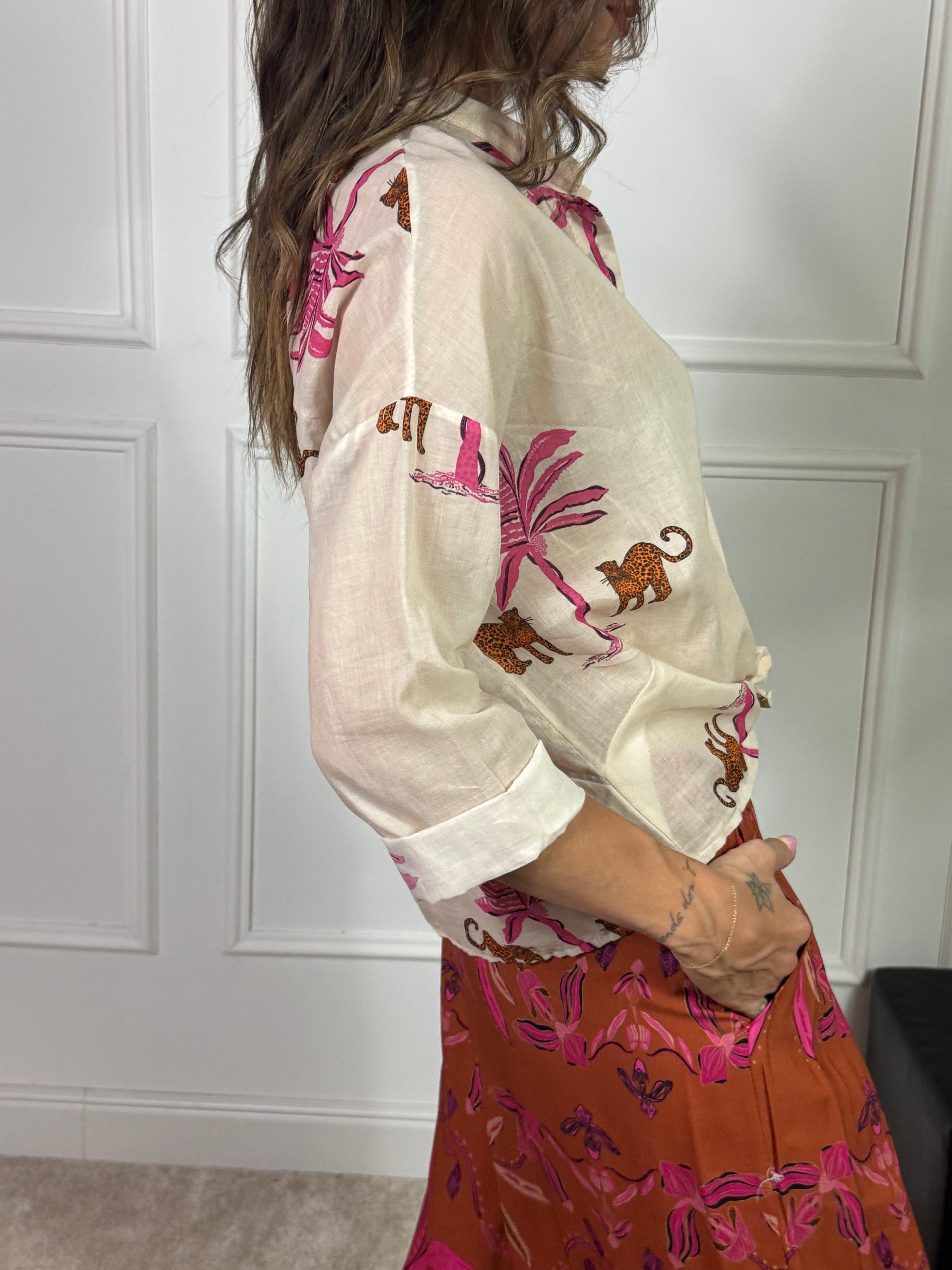 Camicia in mussola di cotone Kikisix LEOPARDI PALME