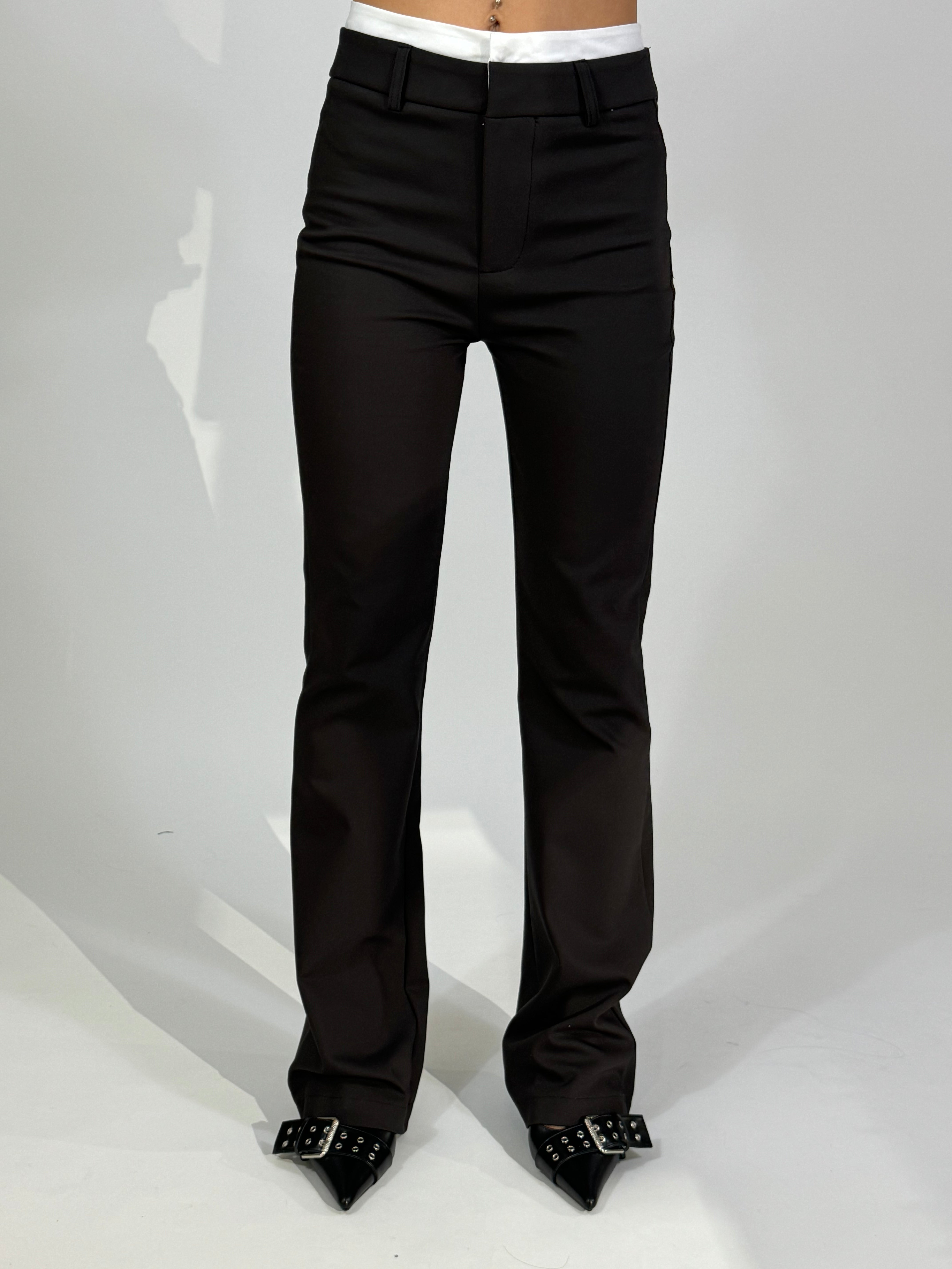 Pantalone VICTORIA ILMH leggermente a zampa con effetto underwear