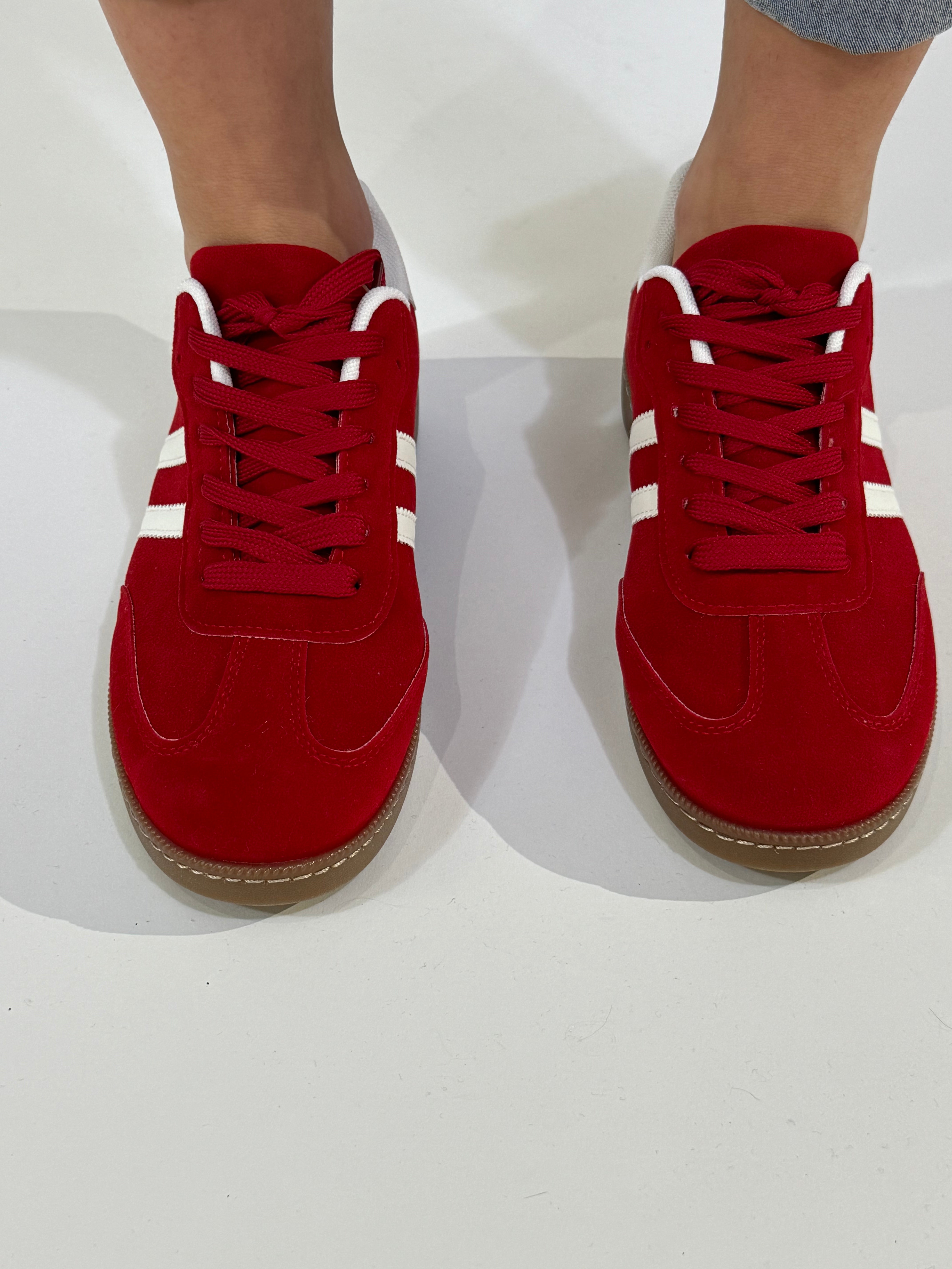 Sneakers con bande laterali SOTTILI