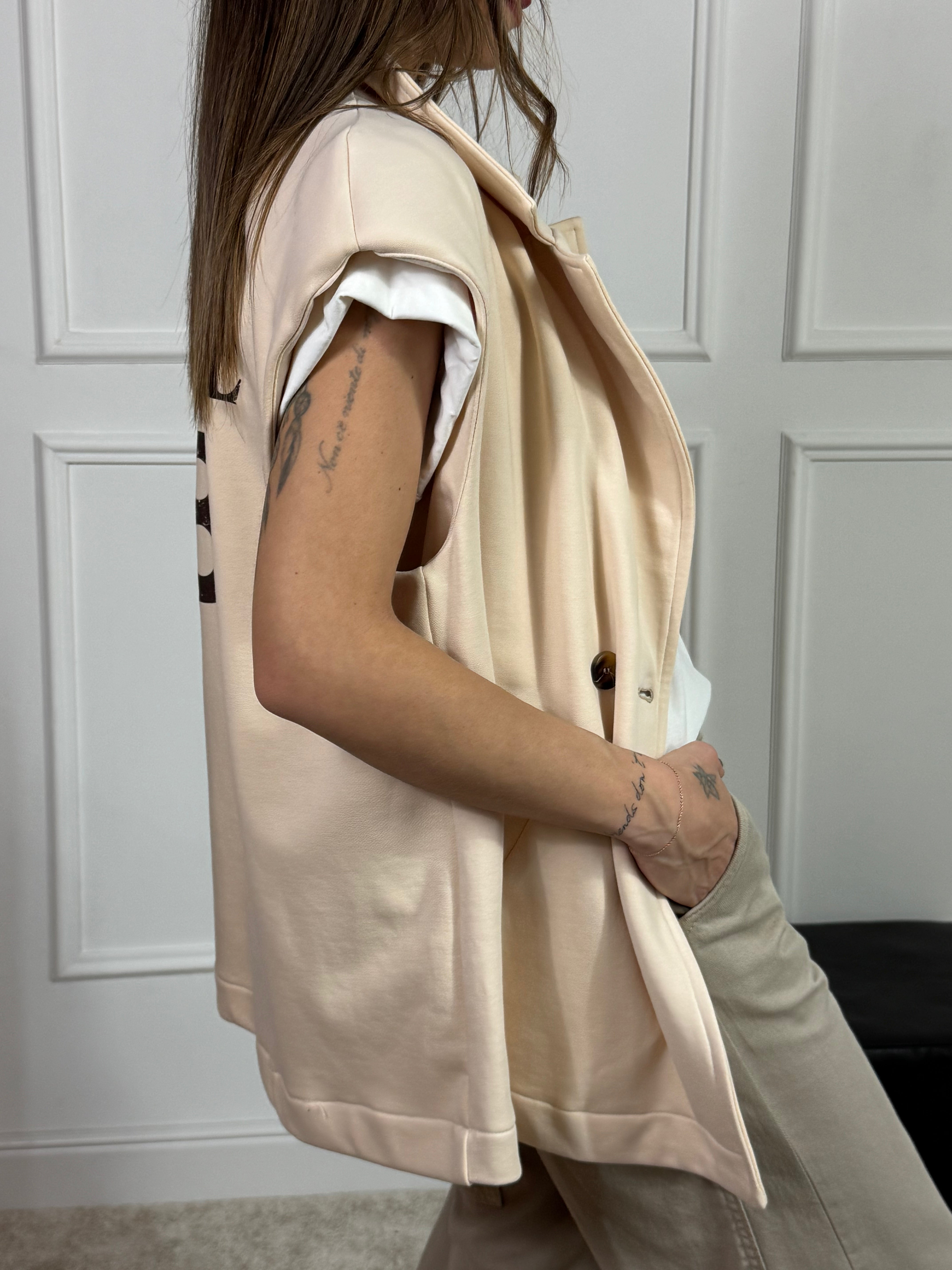 Gilet in felpa oversize Kikisix con scritta schiena J'ADORE