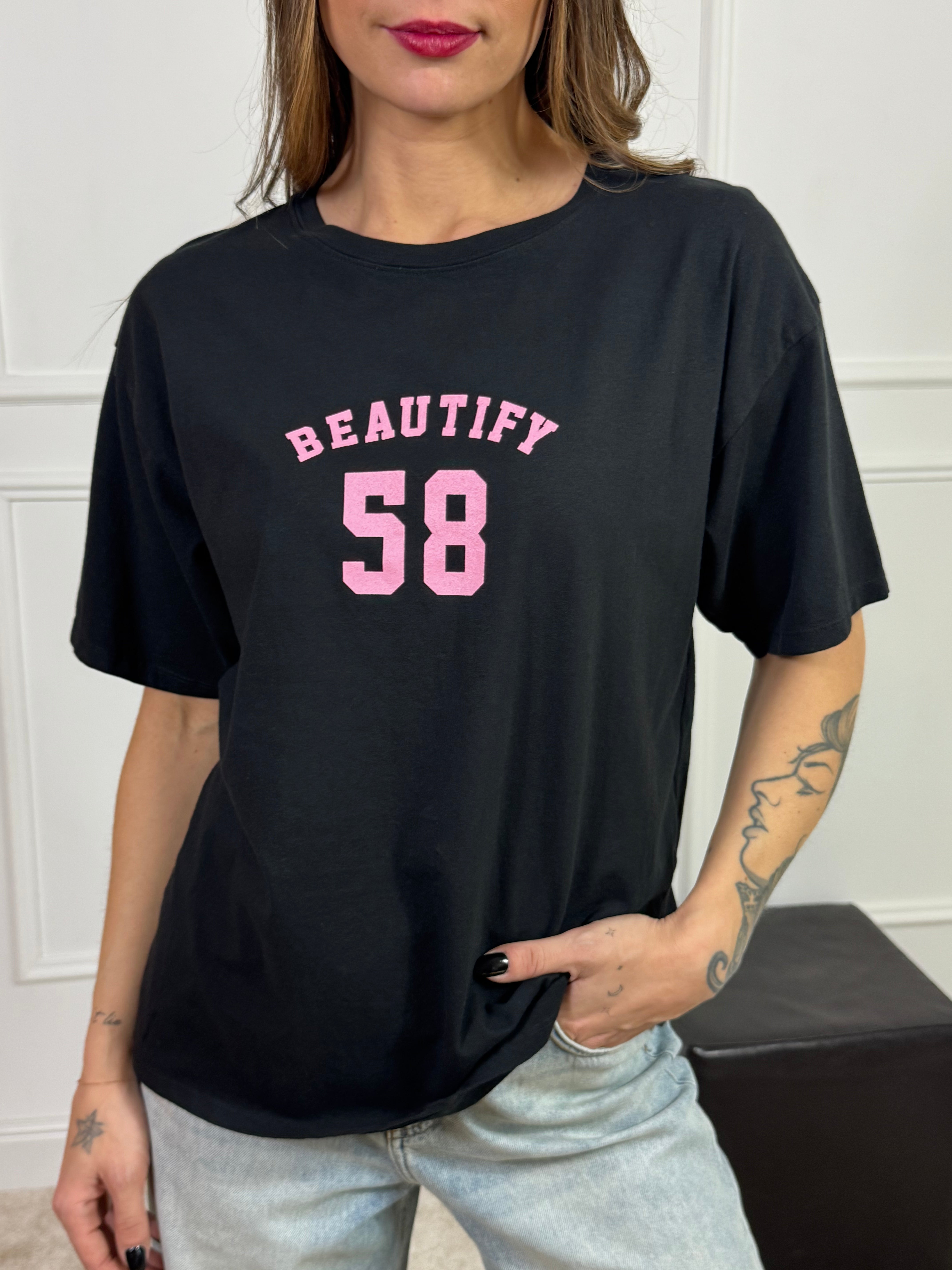 T-shirt over con stampa Victoria ILMH BEAUTIFY