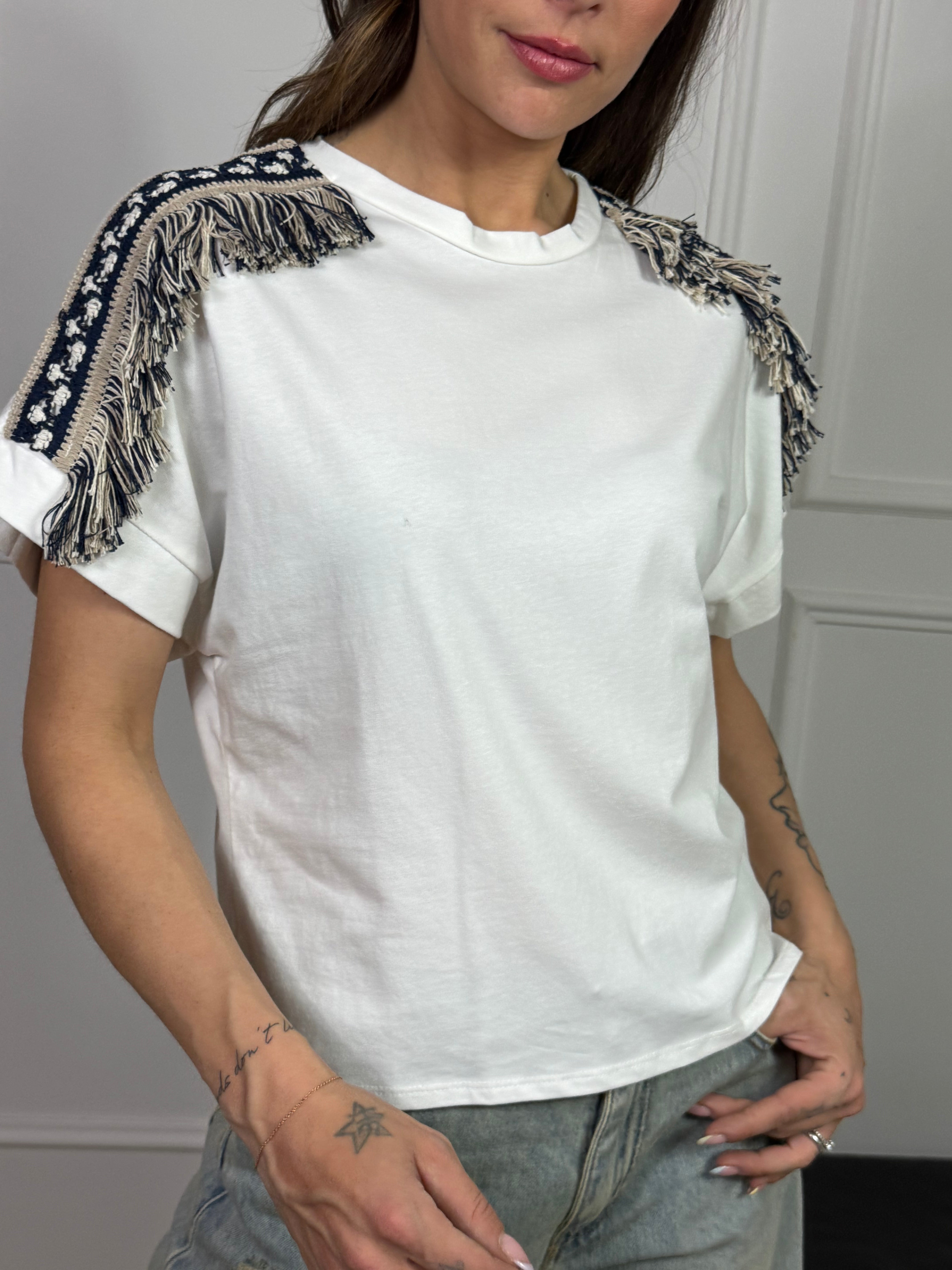 T-shirt manica corta Susy Mix PASSAMANERIA CON FRANGE BEIGE - BLU SU SPALLE