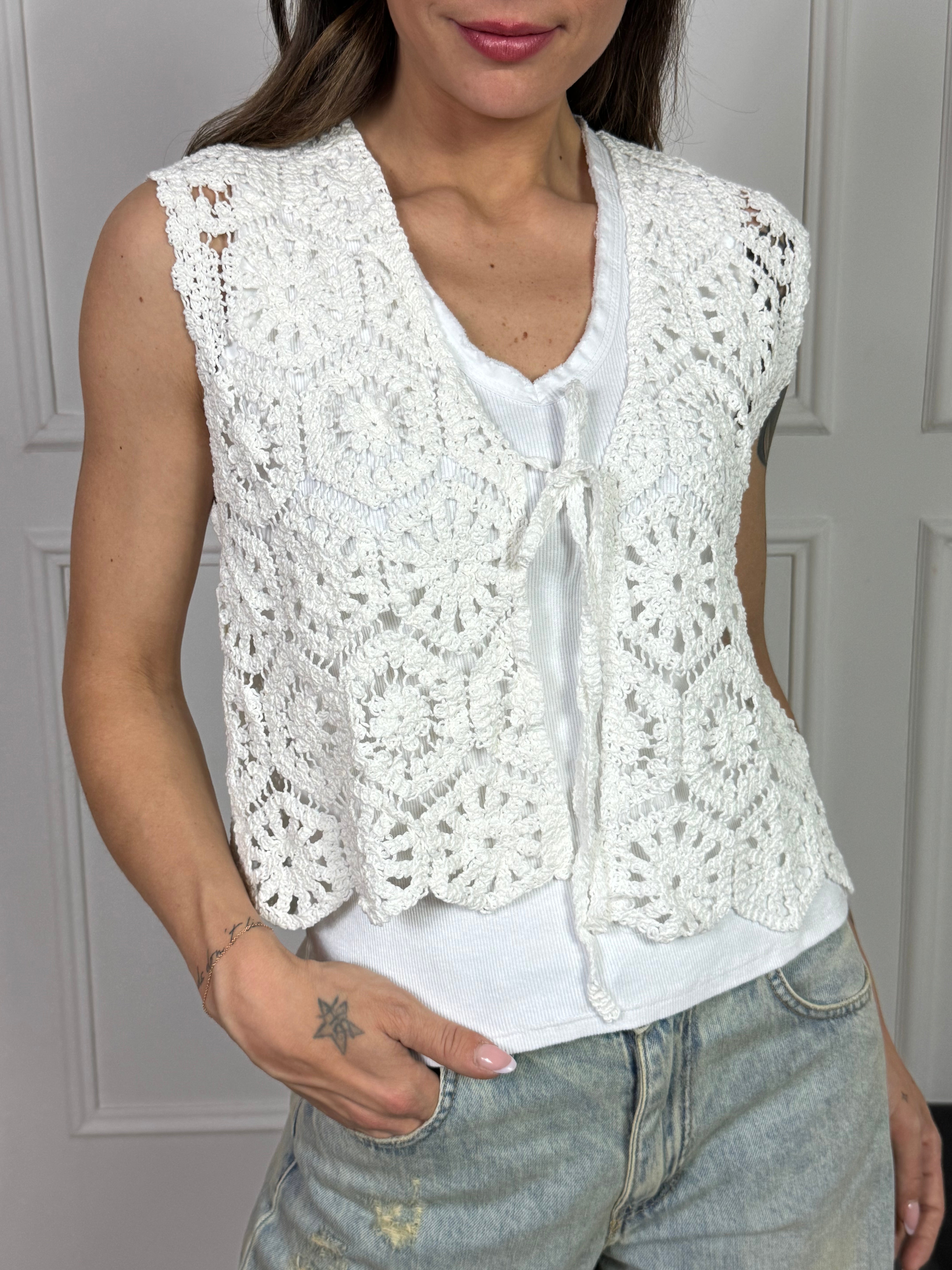 Gilet in macramè con laccetti Susy Mix