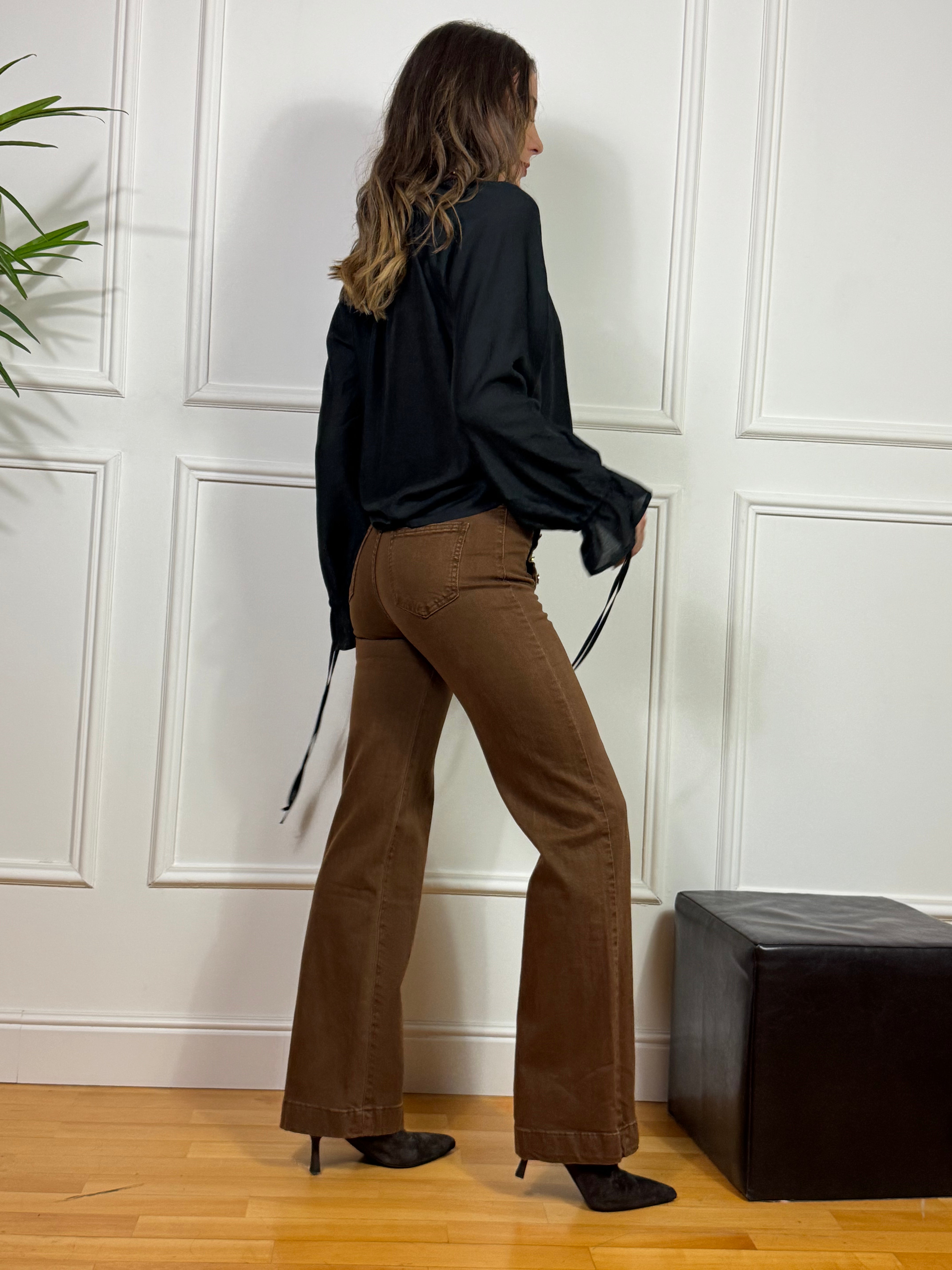 Jeans a zampetta You Decide con bottoni oro BRUCIATO