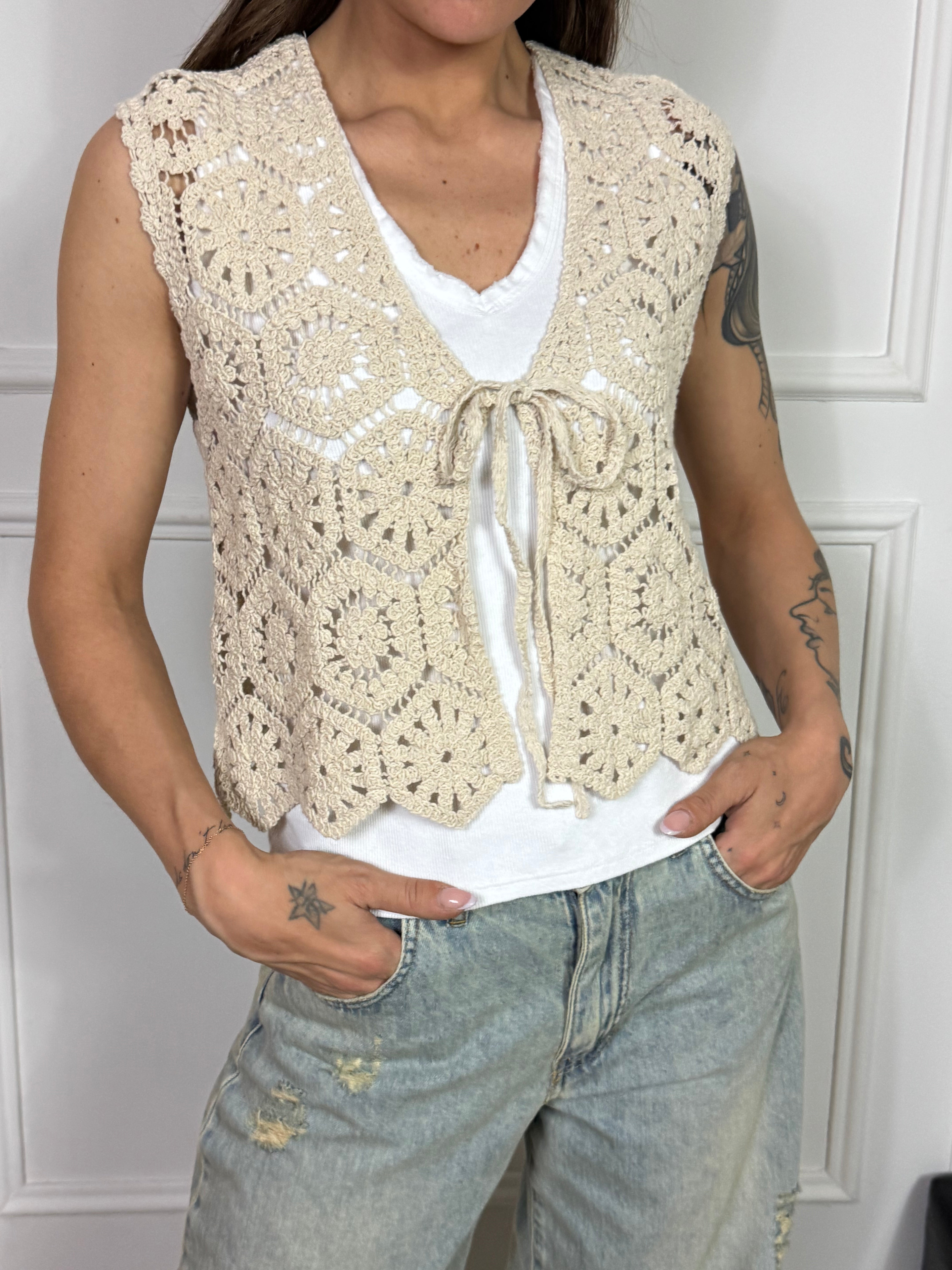 Gilet in macramè con laccetti Susy Mix