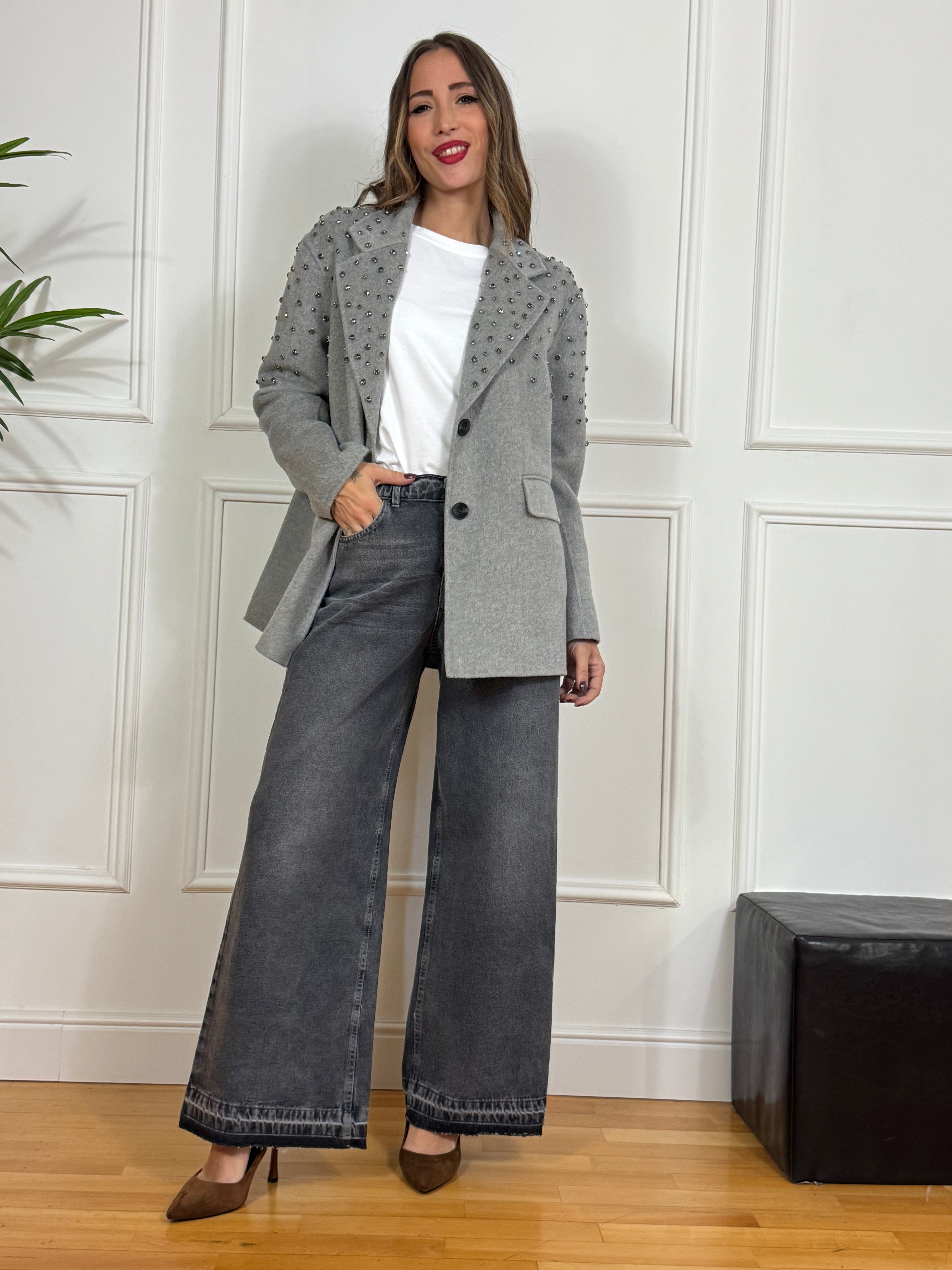 Cappotto corto OVERSIZE Have One con APPLICAZIONI GIOIELLO