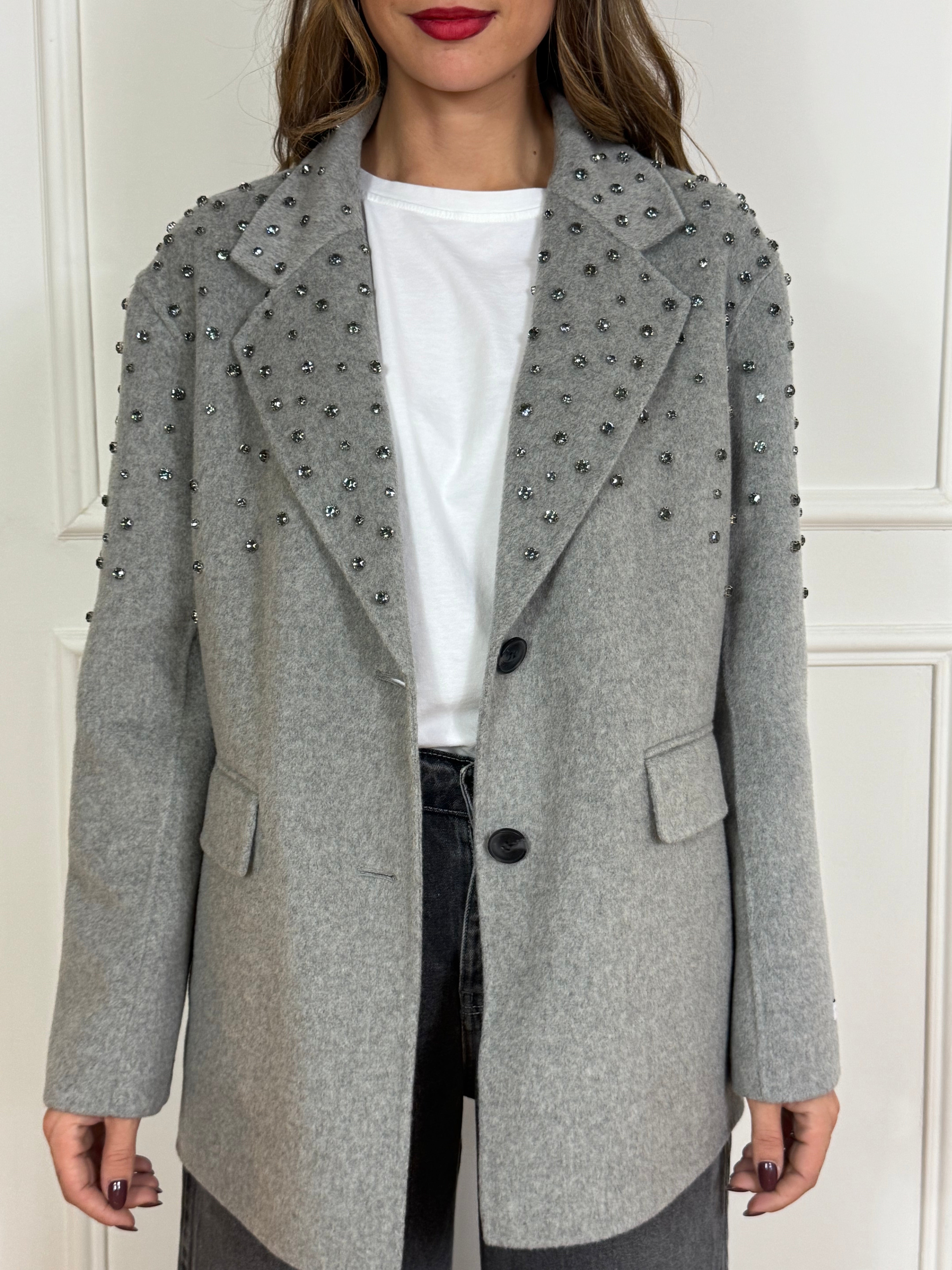 Cappotto corto OVERSIZE Have One con APPLICAZIONI GIOIELLO