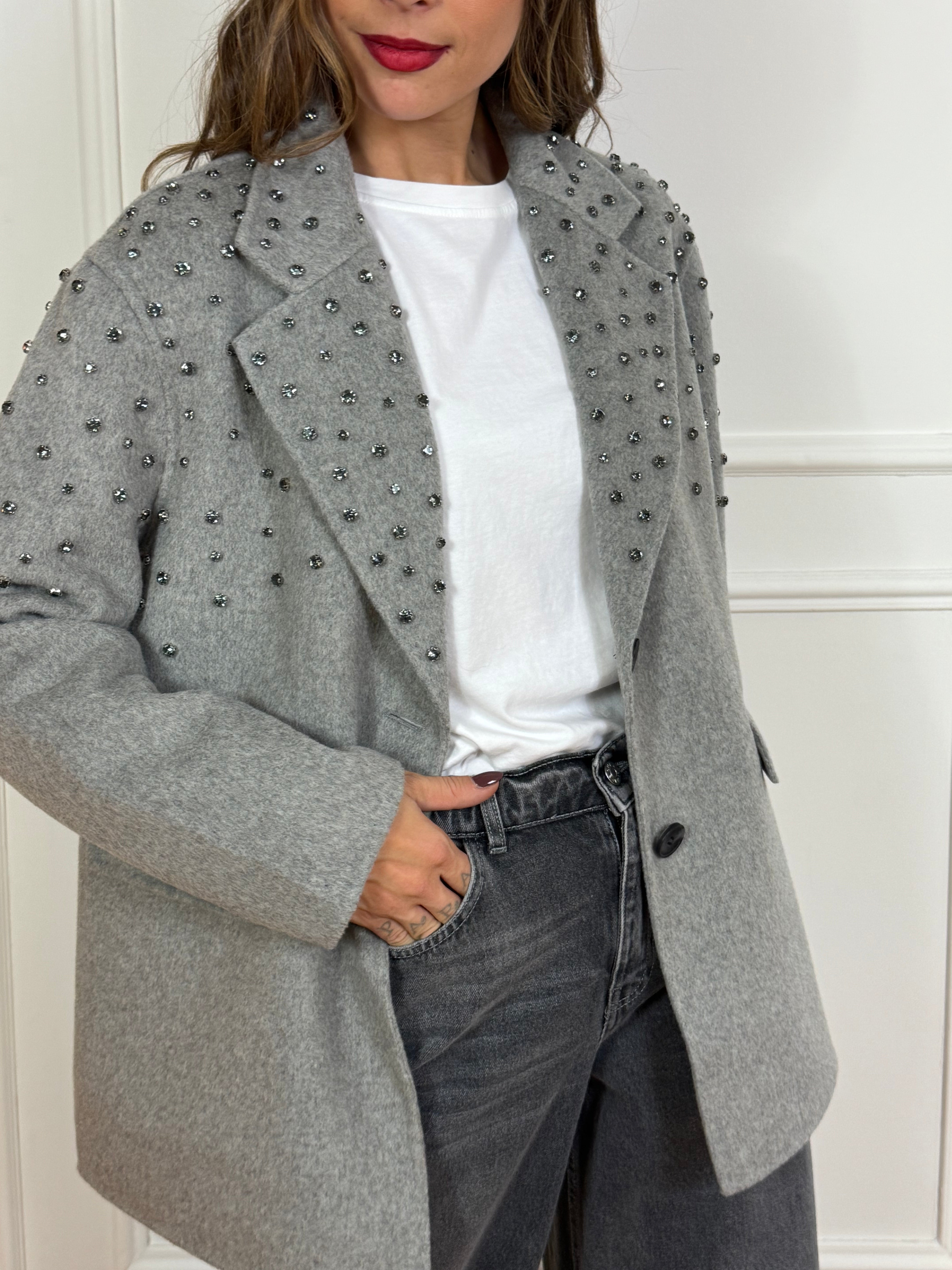 Cappotto corto OVERSIZE Have One con APPLICAZIONI GIOIELLO