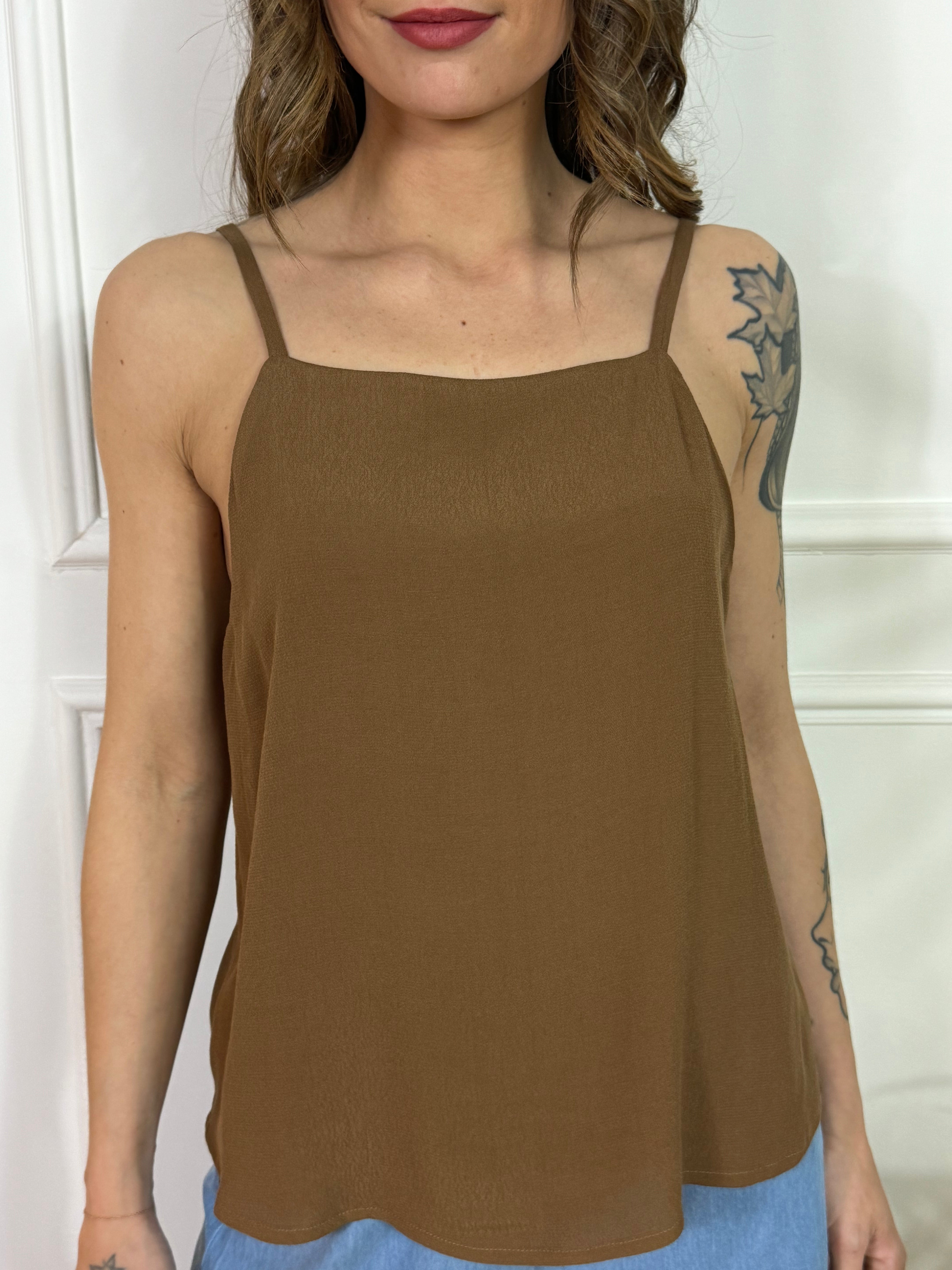 Top in viscosa spallini sottili Kikisix tinta unita