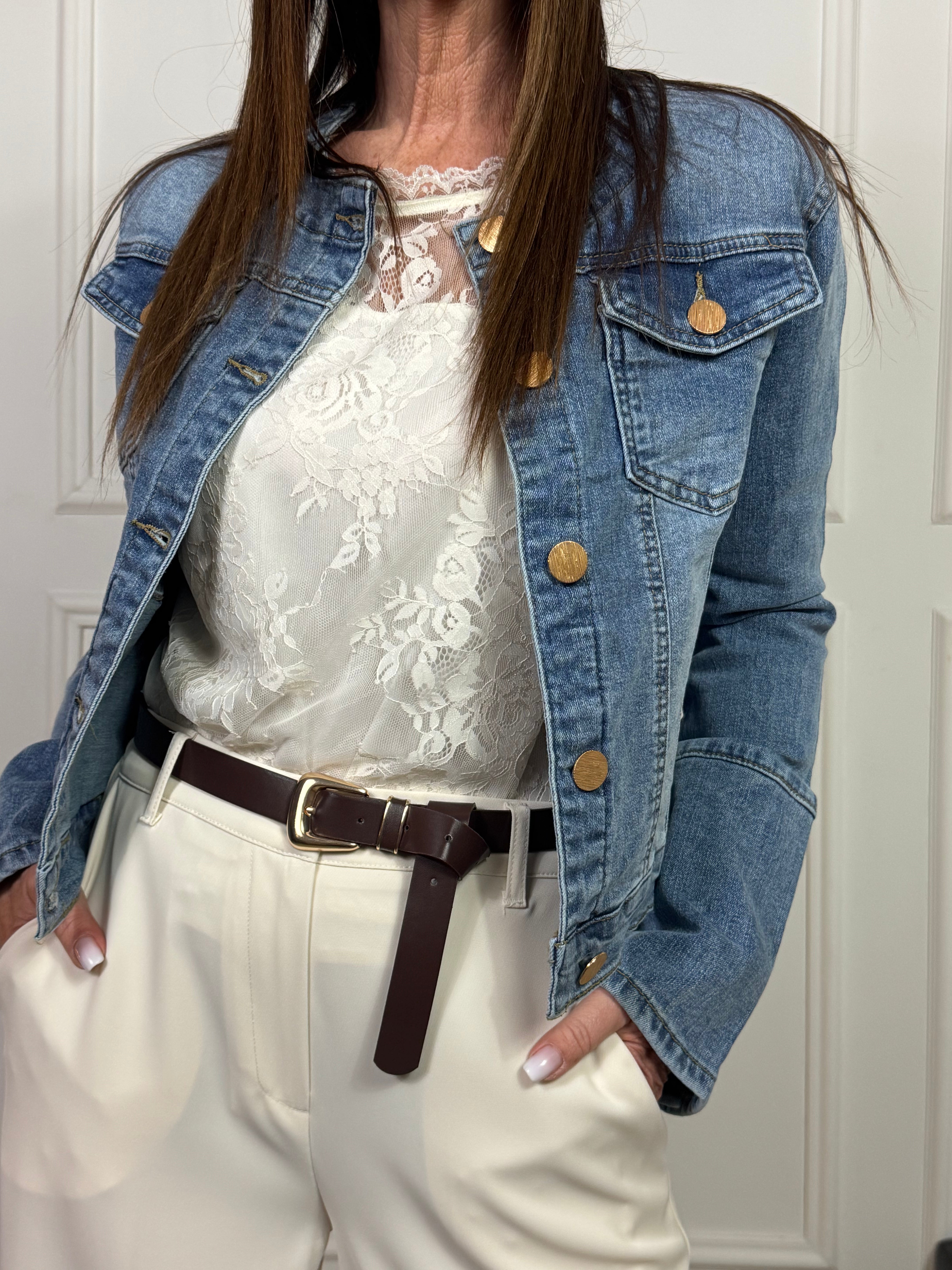 Giacca di jeans Susy Mix CORTA COLLO TONDO e POLSINO ALTO CON BOTTONI ORO