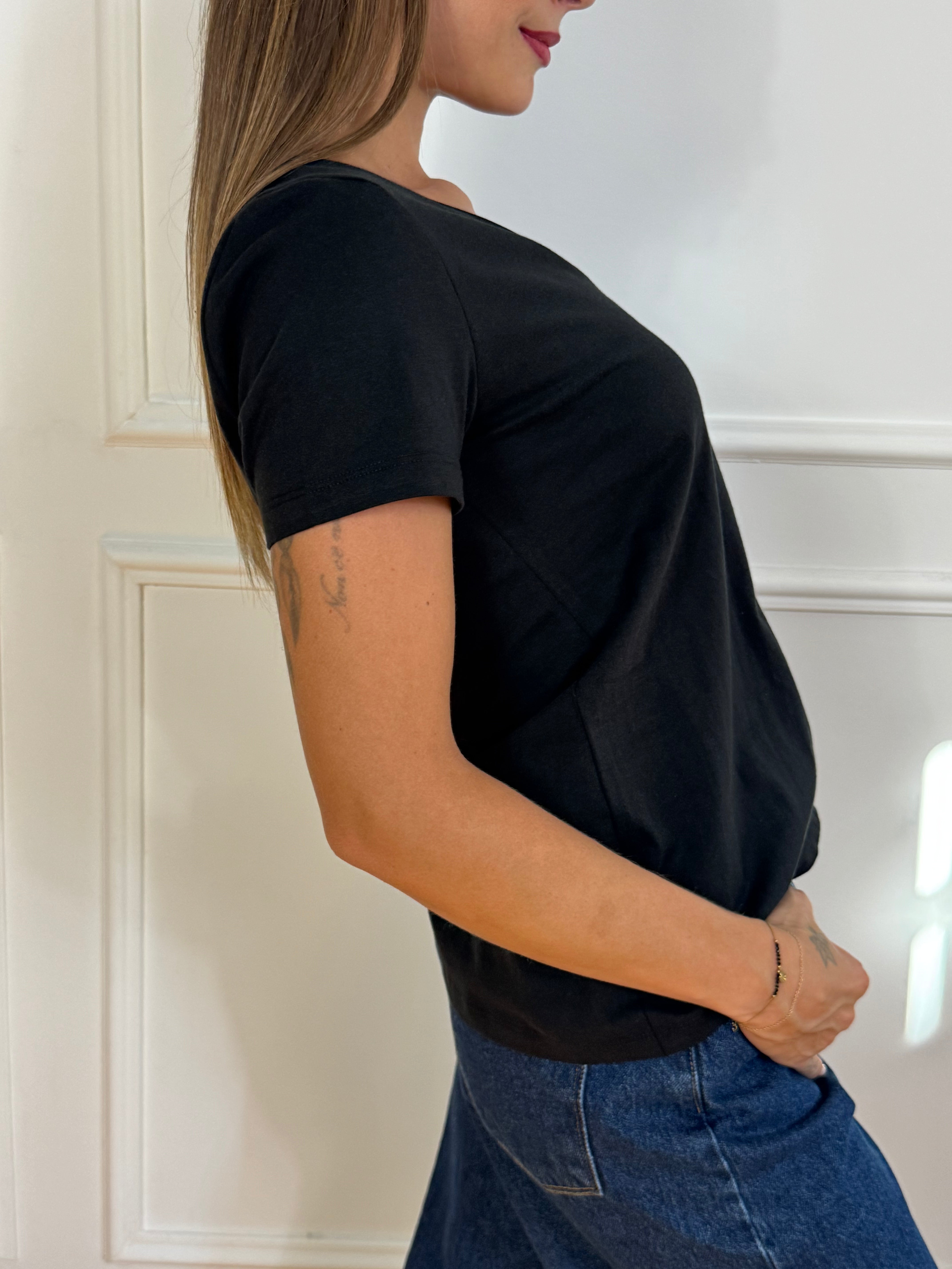 T-shirt comoda Victoria ILMH scollo V cannettato