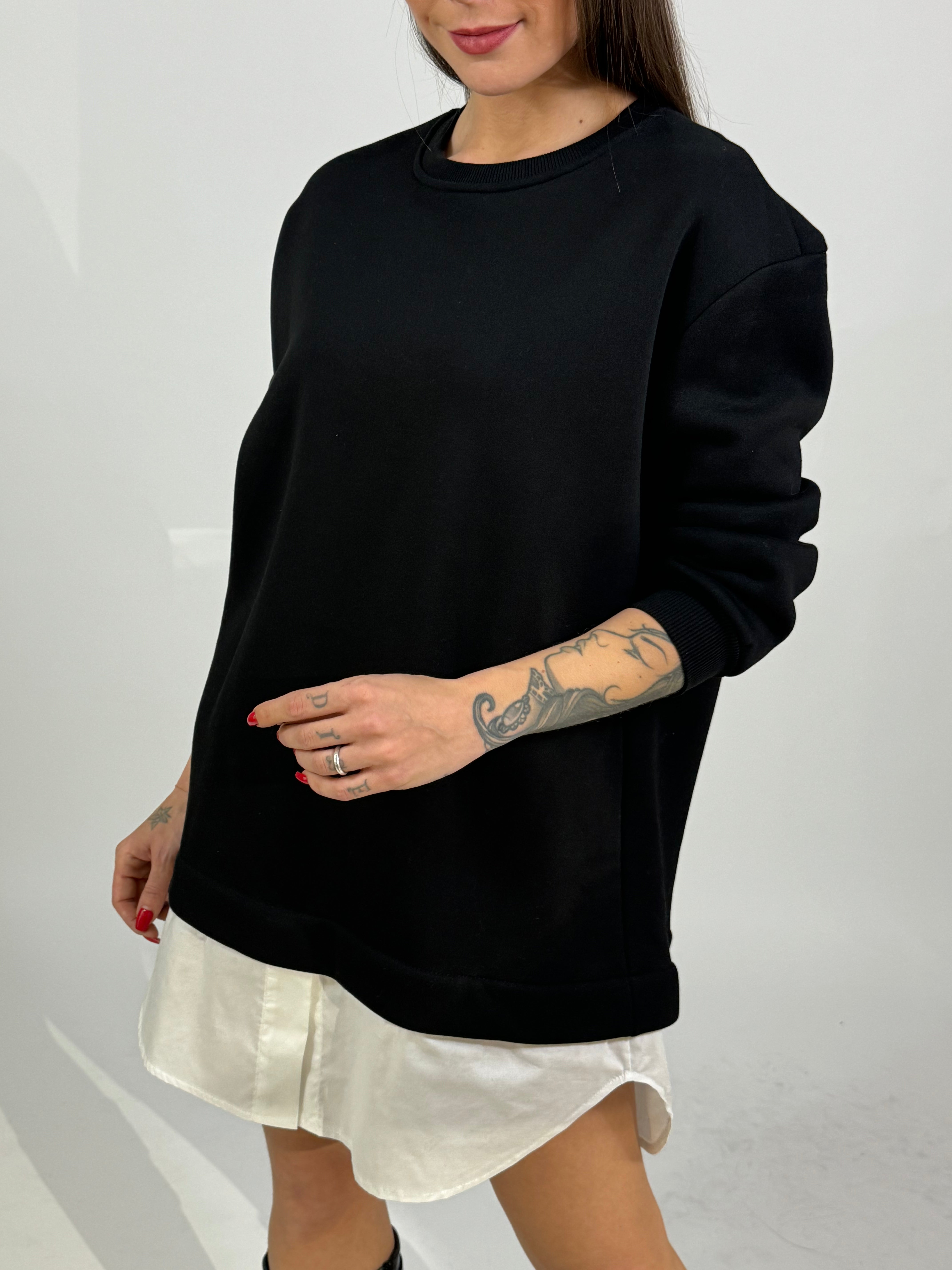 Maxi felpa / Abito di felpa Victoria ILMH con effetto camicia sotto