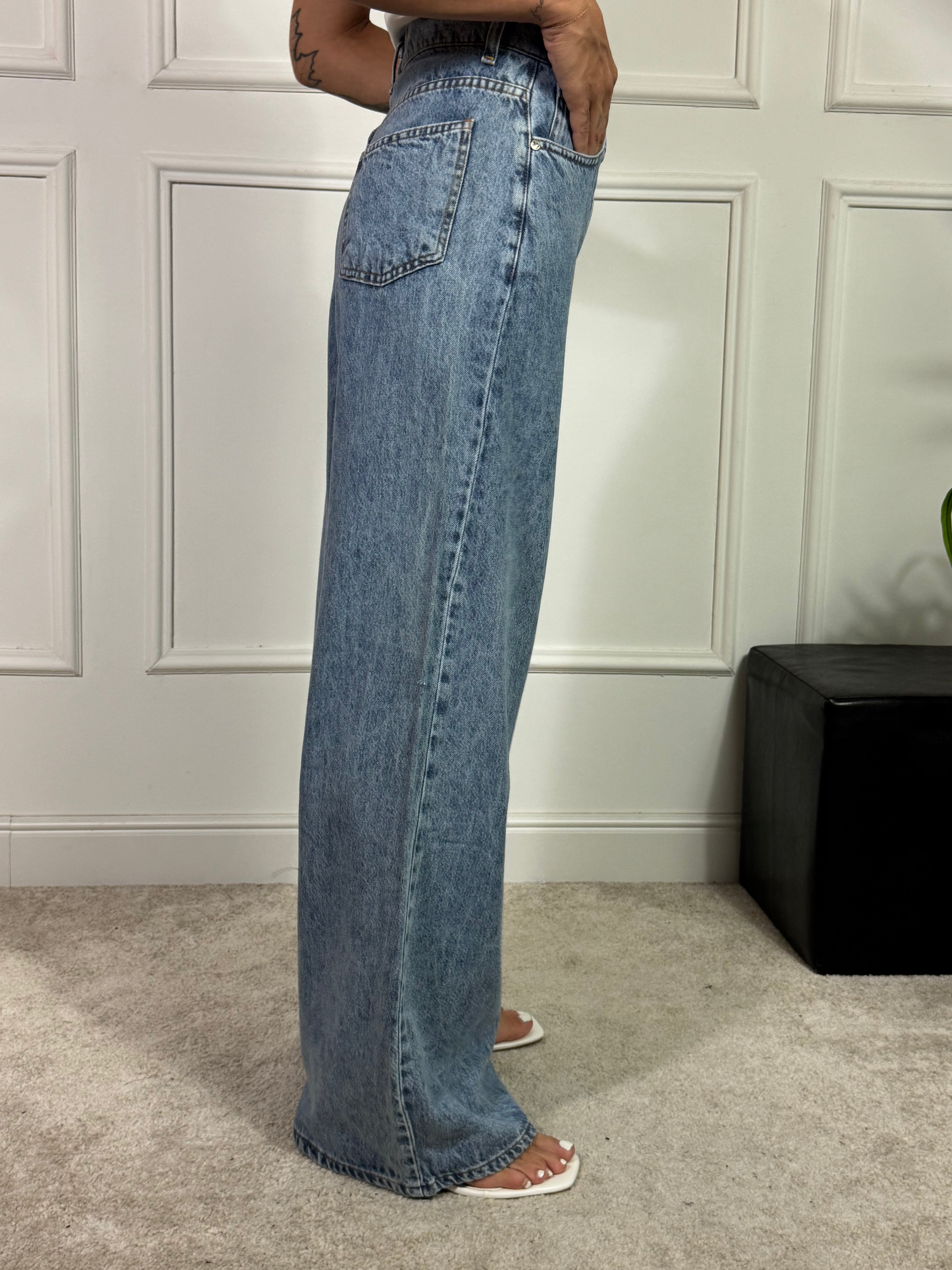 Jeans Susy Mix denim azzurro modello MIKYLV