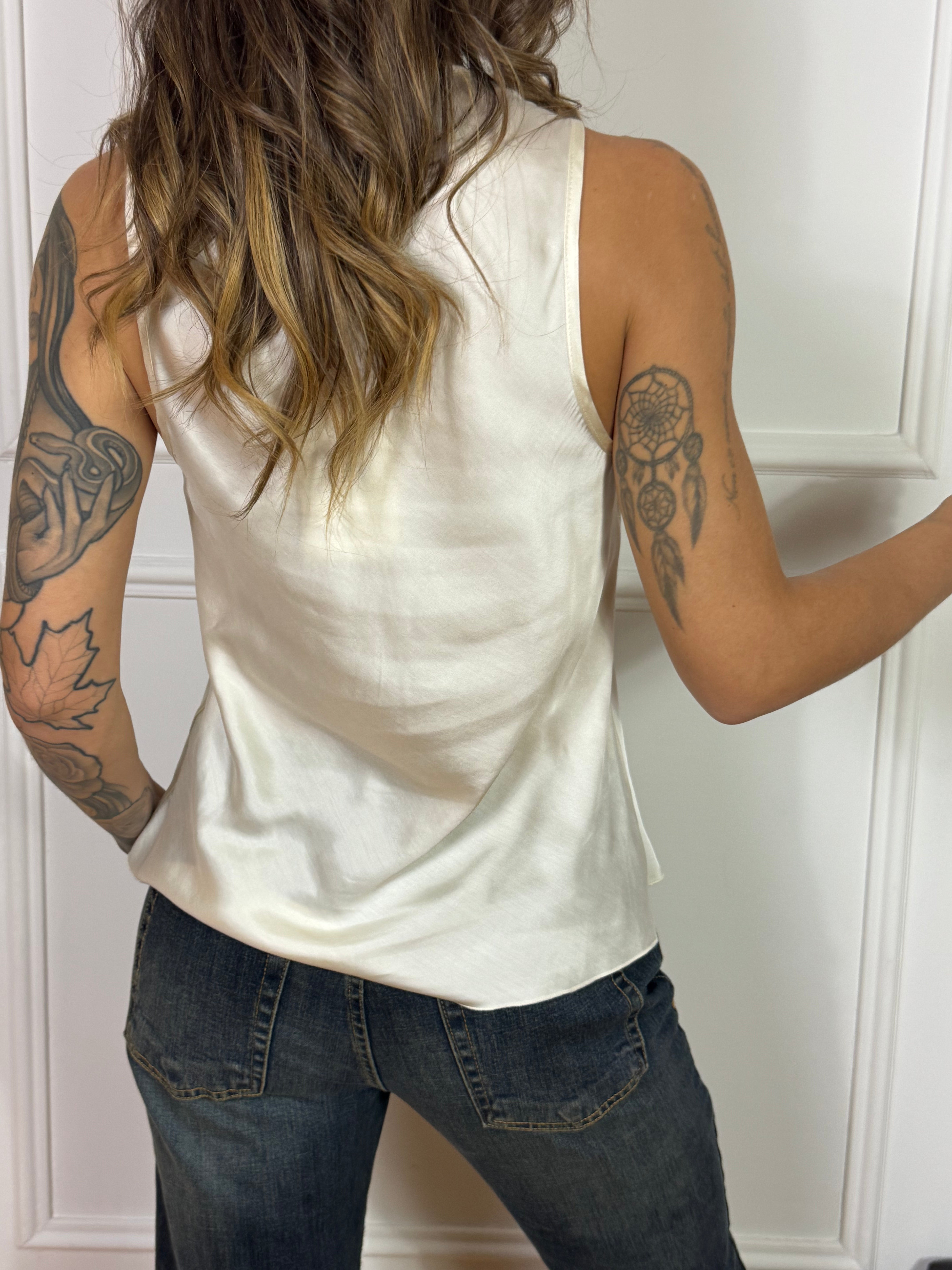 Top in raso Philia Loft con inserto cut-out in pizzo