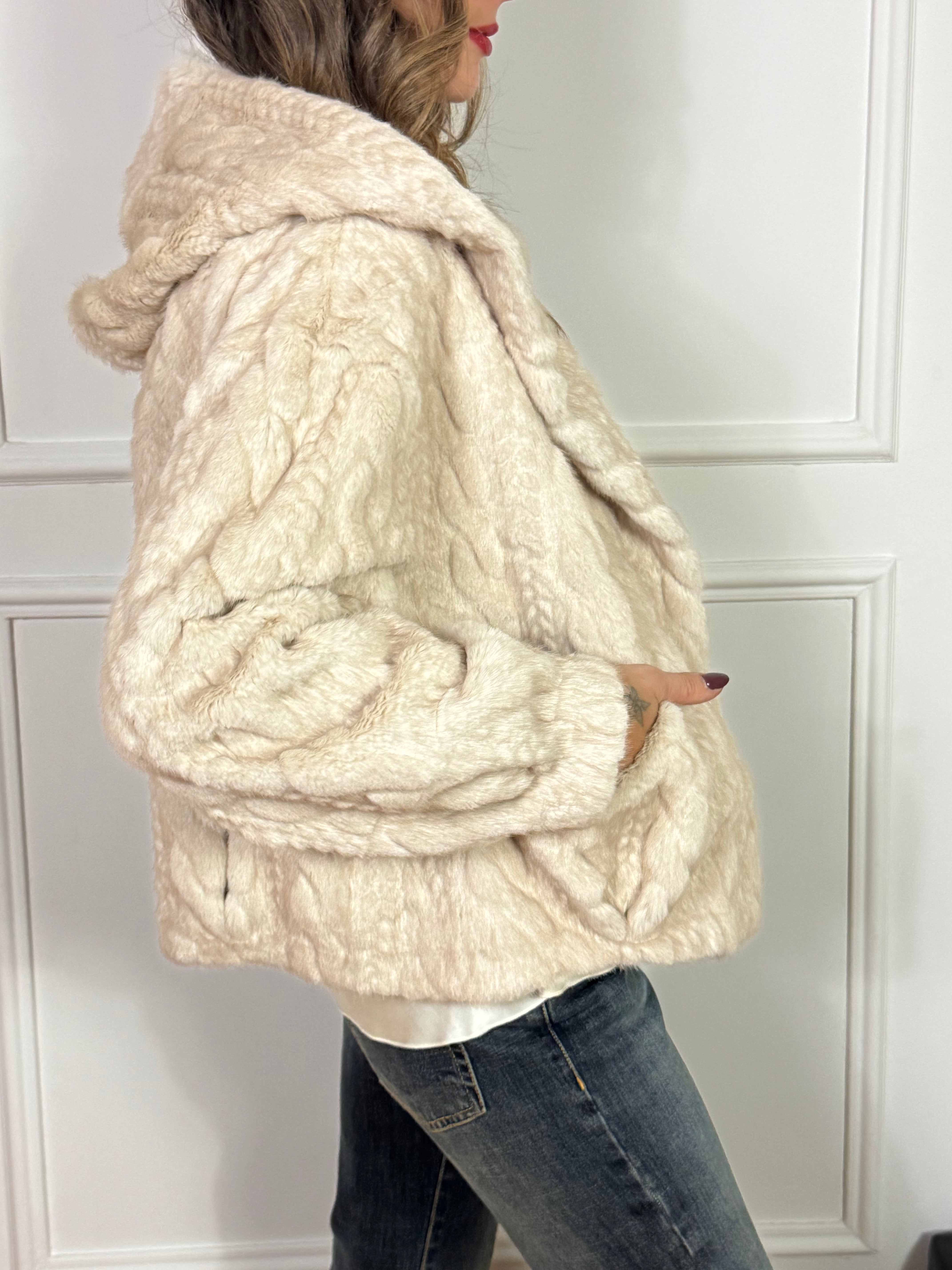 Giacca ecopelo lavorazione tricot Philia Loft con cappuccio