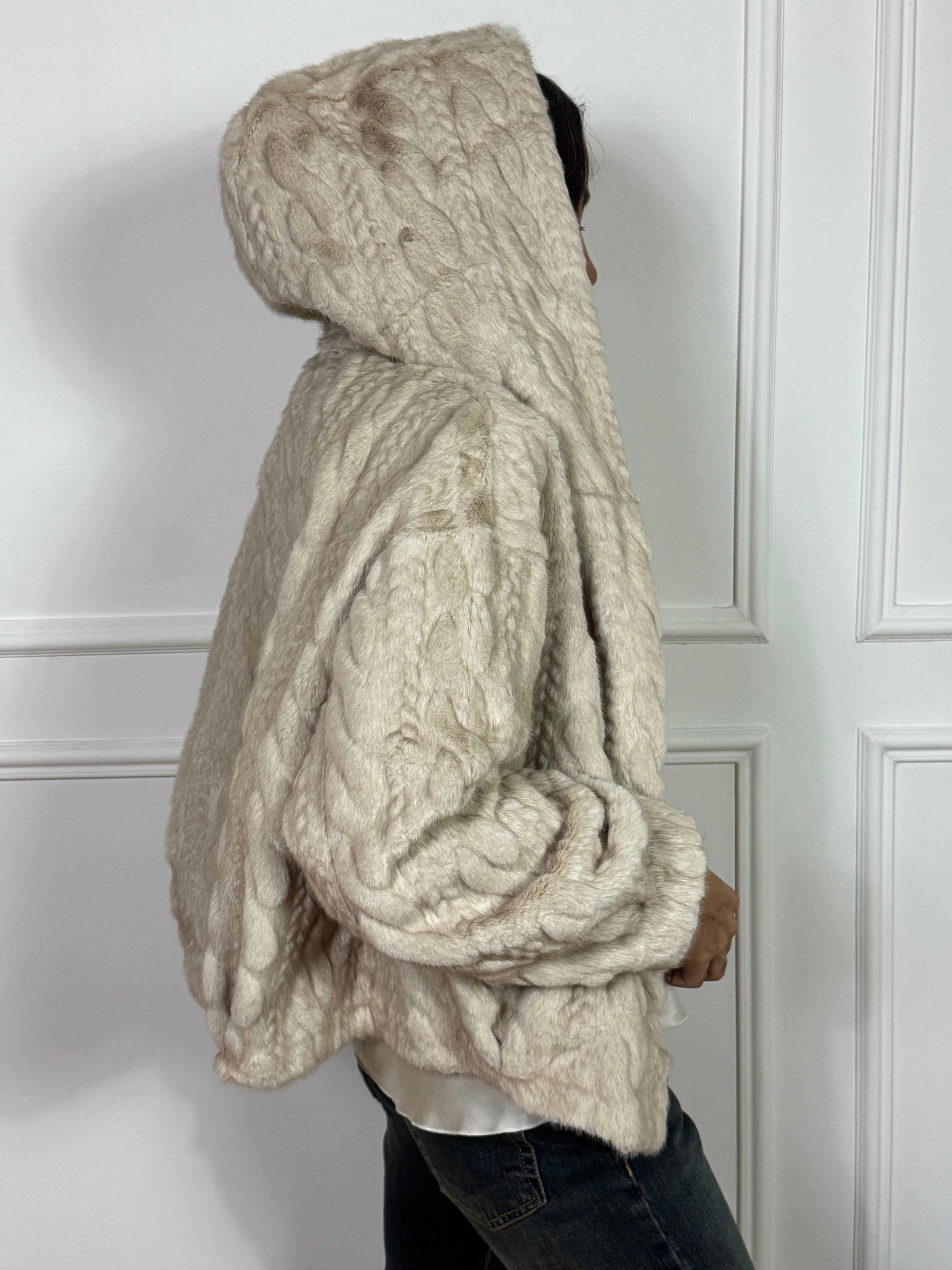 Giacca ecopelo lavorazione tricot Philia Loft con cappuccio