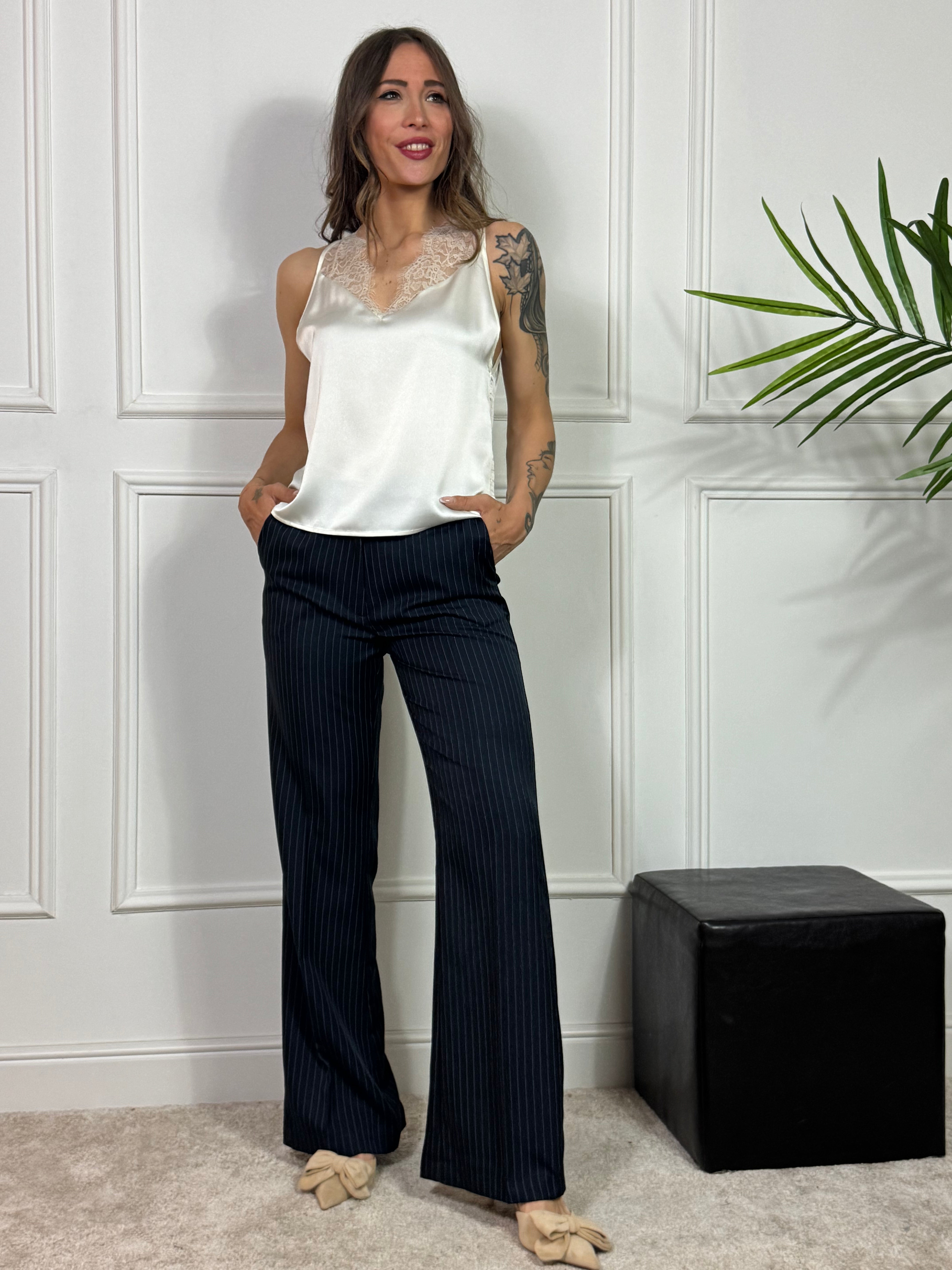 Top in raso You Decide con inserto pizzo