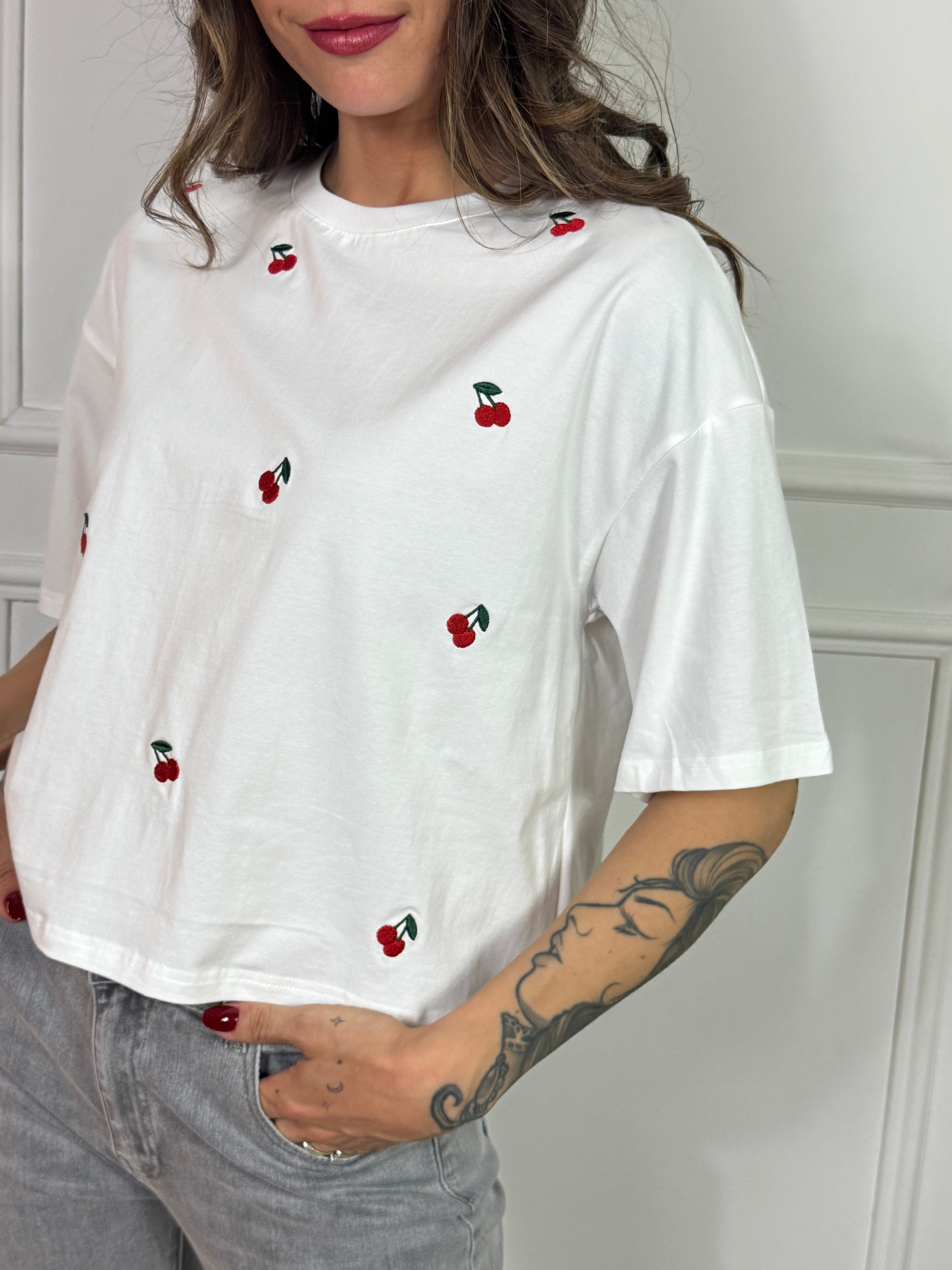 Maglia t-shirt SCATOLETTA You Decide RICAMI CILIEGIE