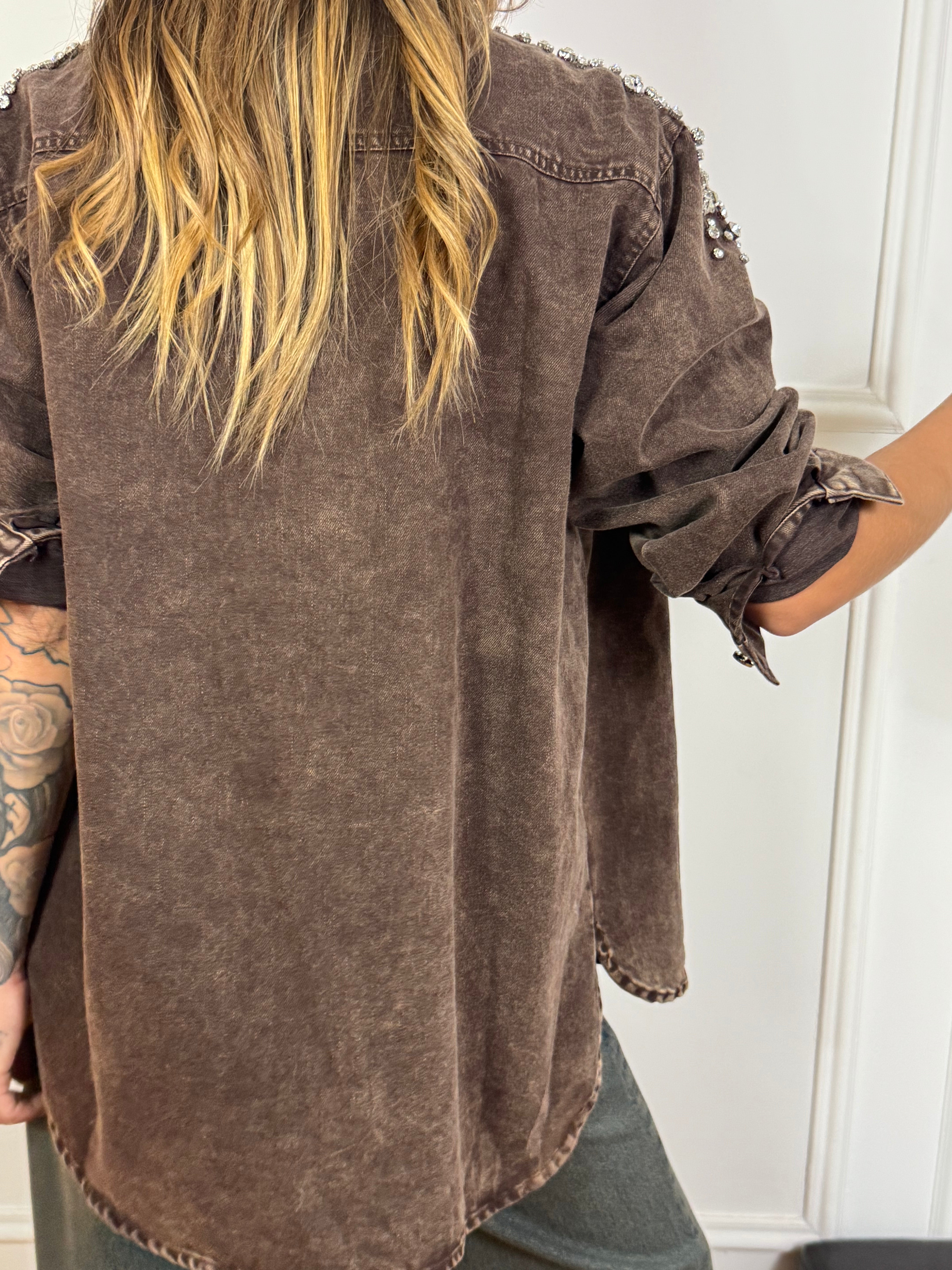 Giacca /Camicia over in jeans Susy Mix con applicazioni gioiello