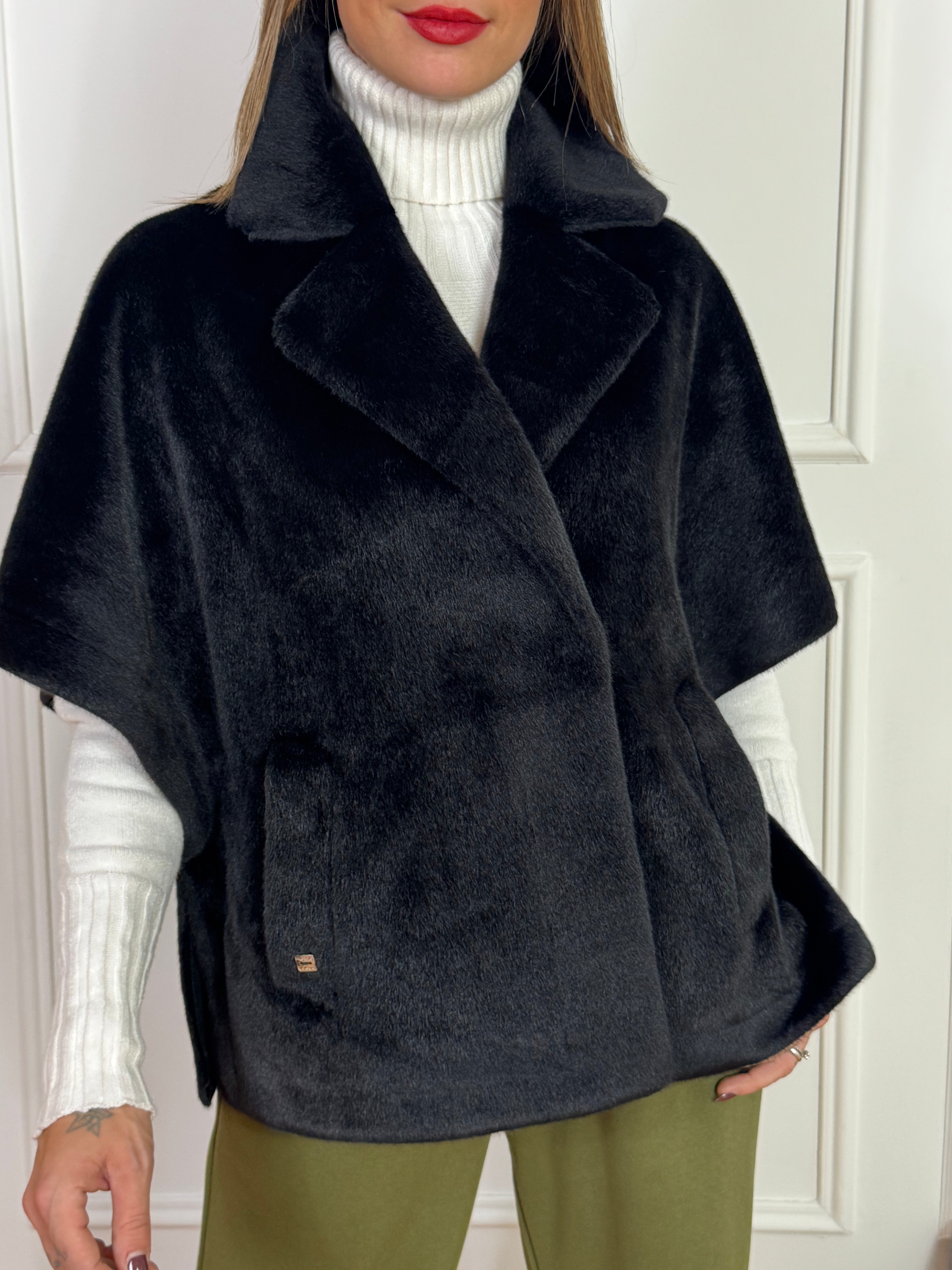 CAPPA DOPPIOPETTO eco pelliccia GAIA Manila Grace - MANICA A CAPPA