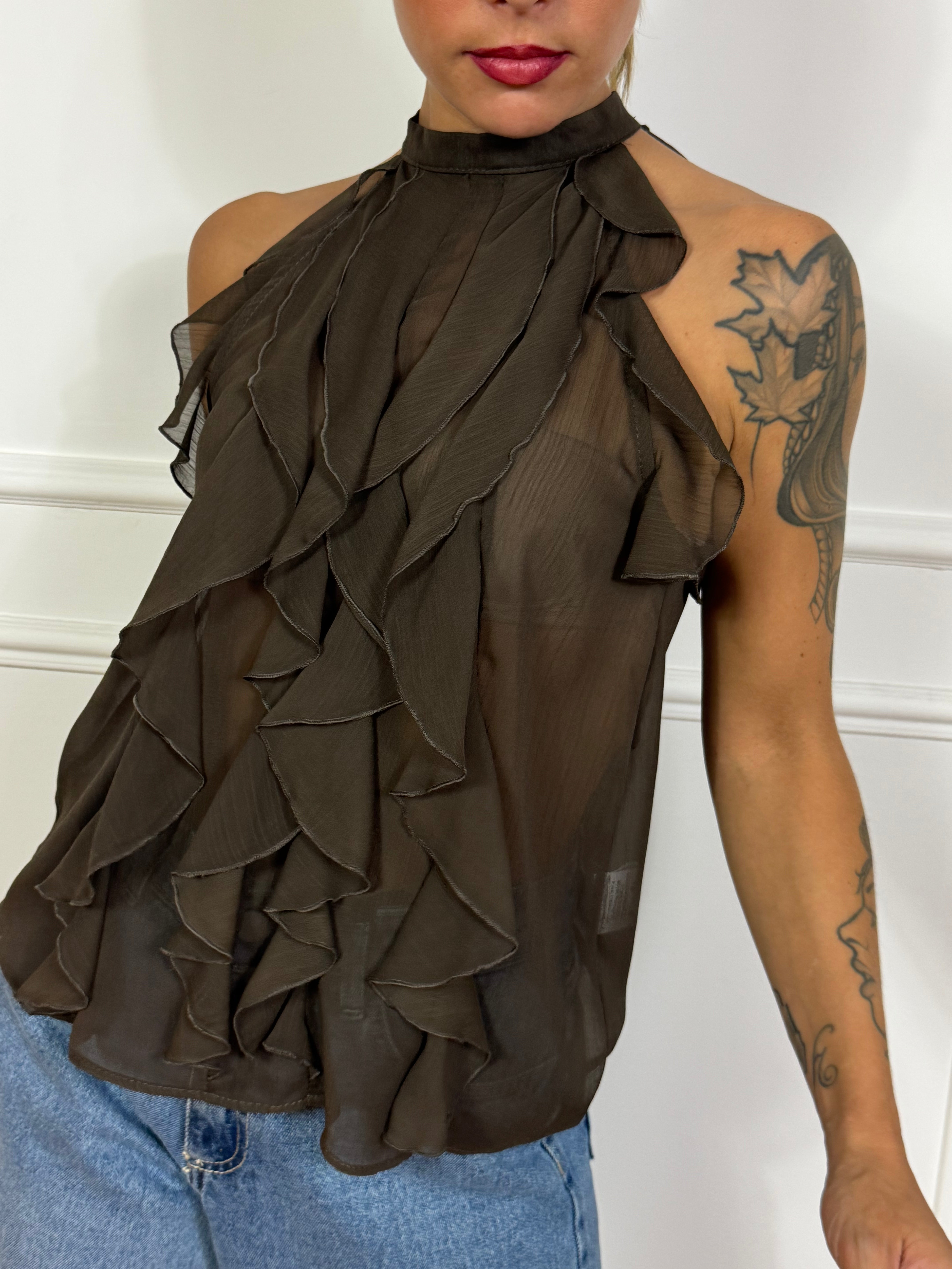 Top Kikisix con volant davanti