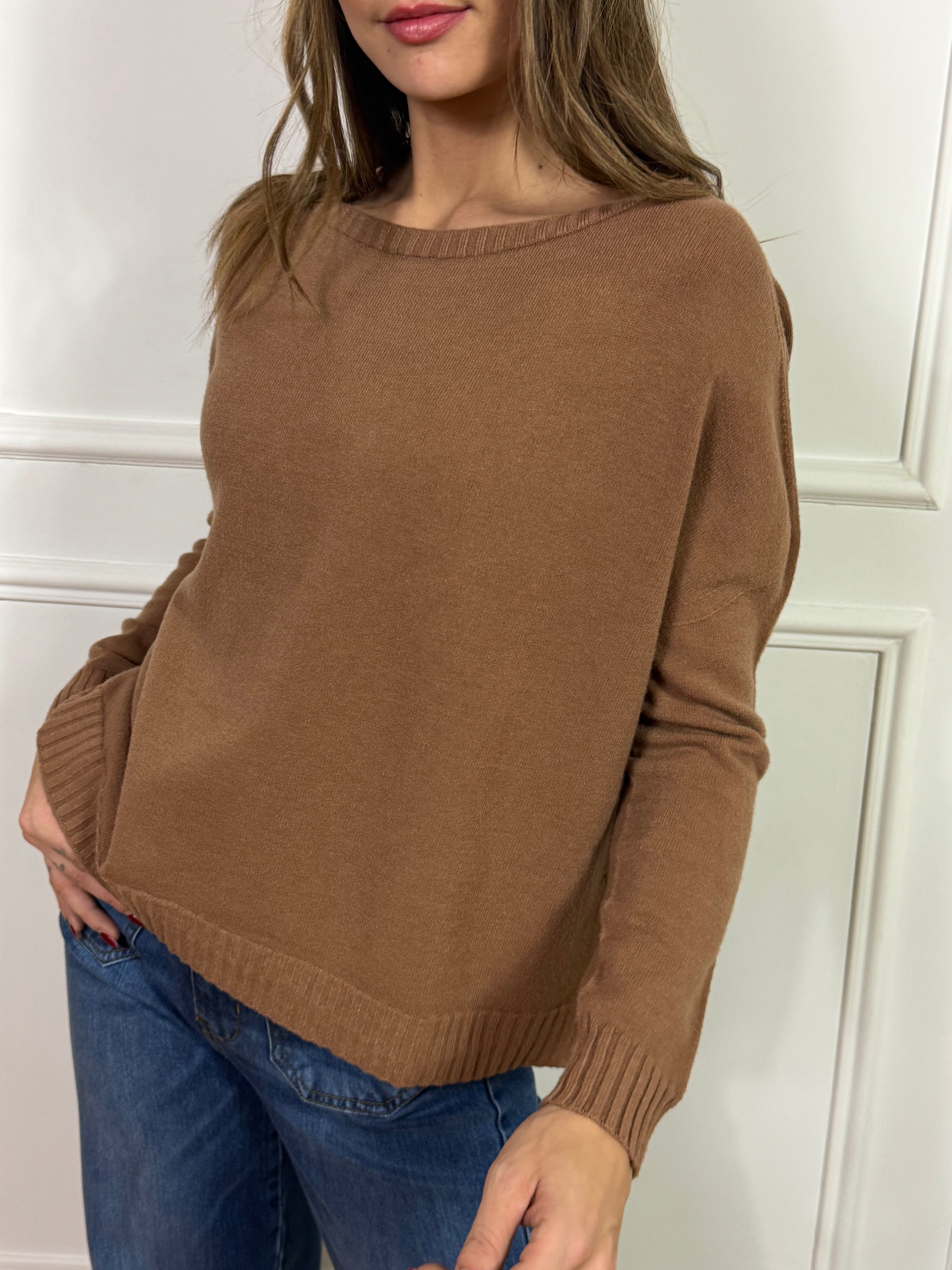 Maglia scollo barchetta TENSIONE IN