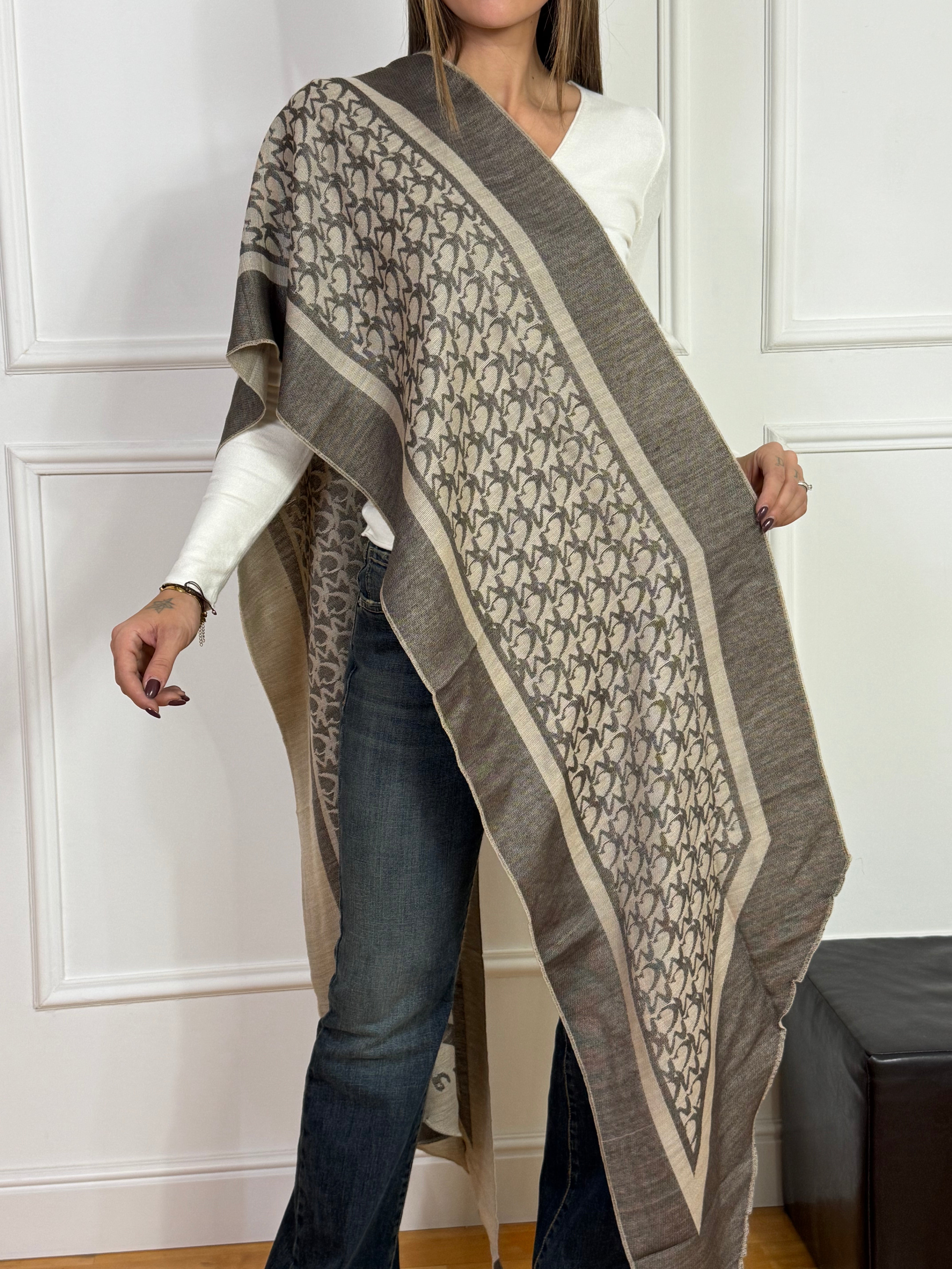 Sciarpa trapezio Manila Grace LOGO