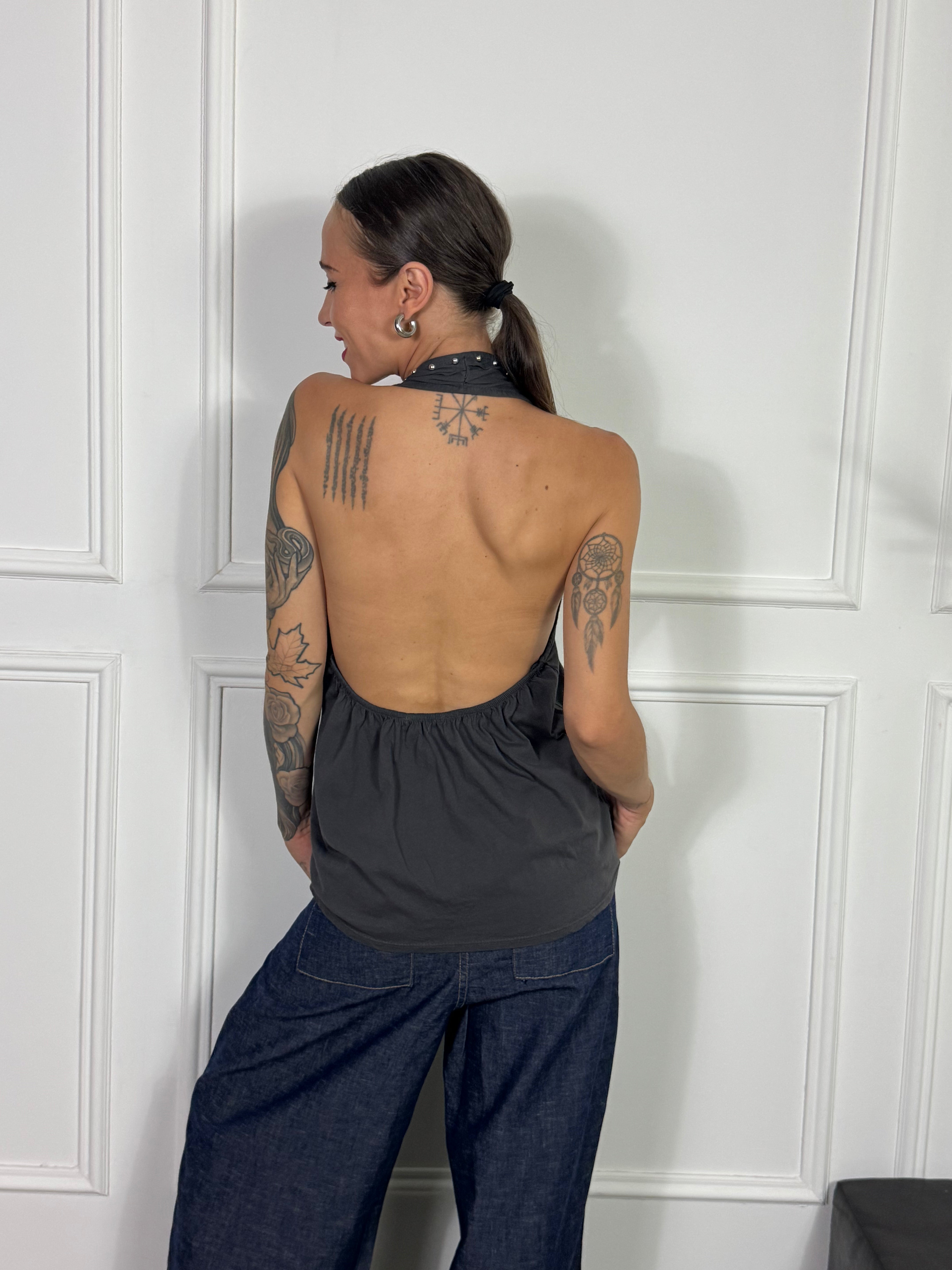 Top canotta Victoria ILMH goccia con borchie tonde