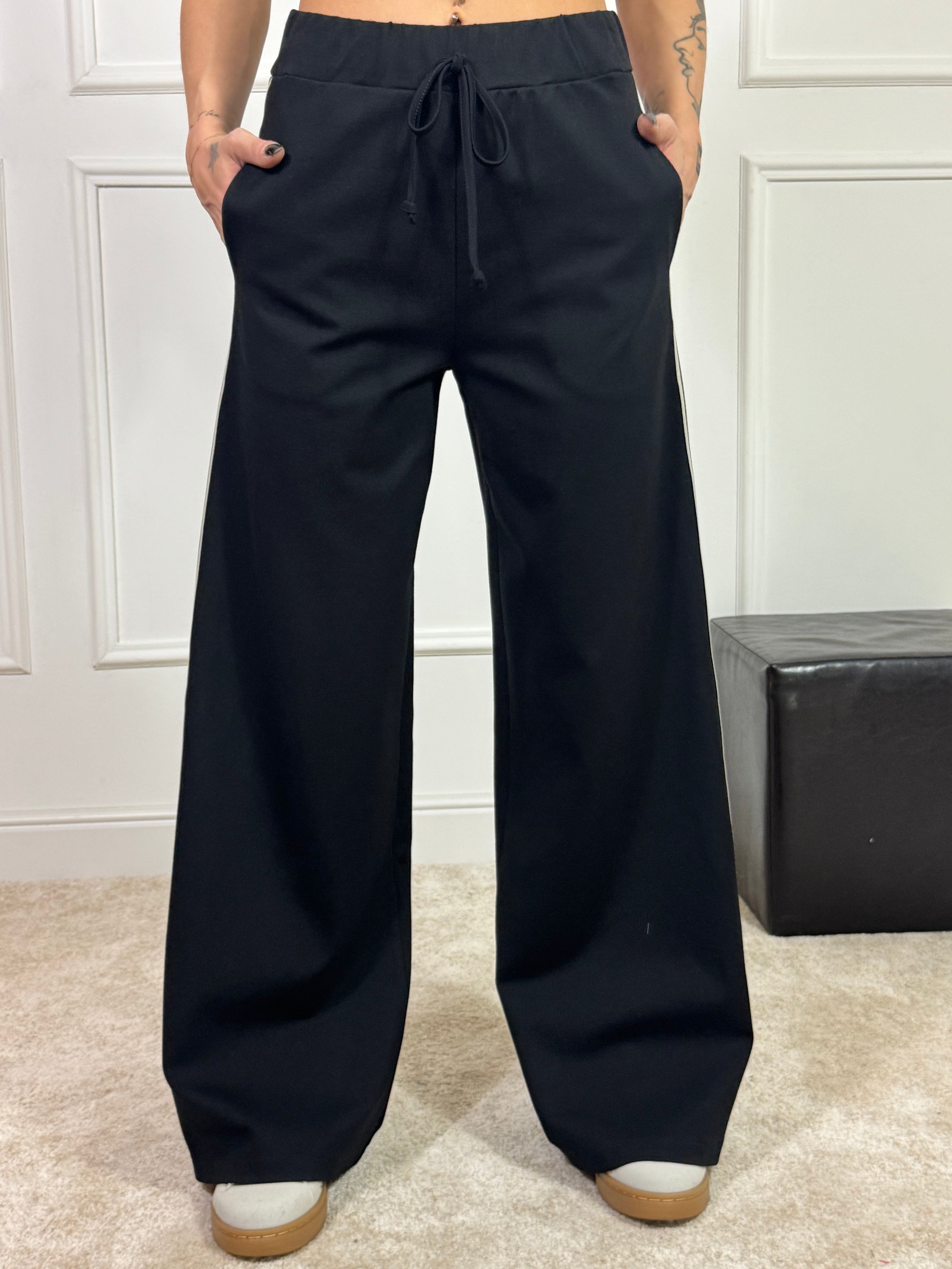 Pantalone in felpa leggera Susy Mix con BANDE LATERALI