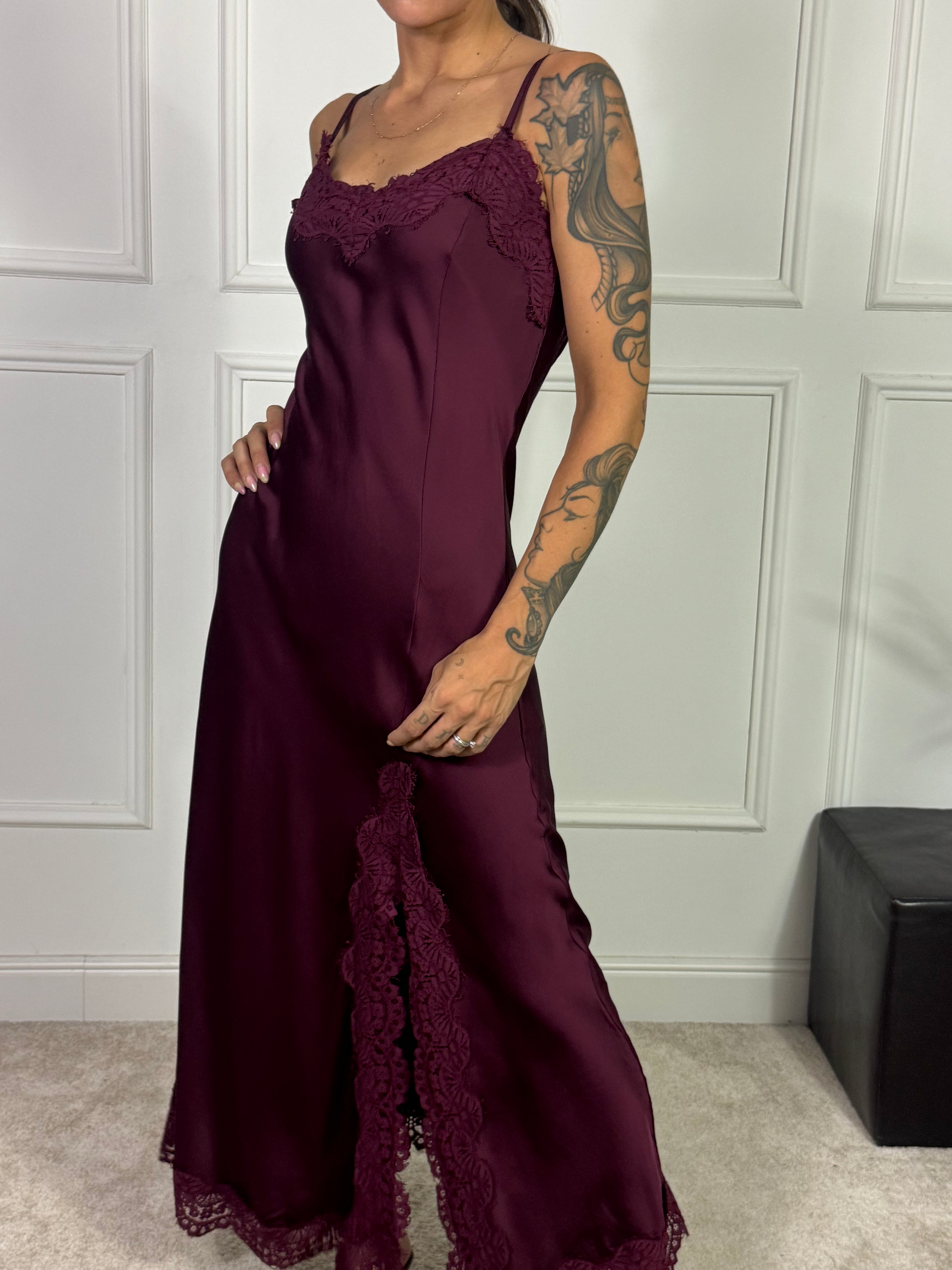 Abito lungo sottoveste Victoria ILMH con inserti pizzo e spacco