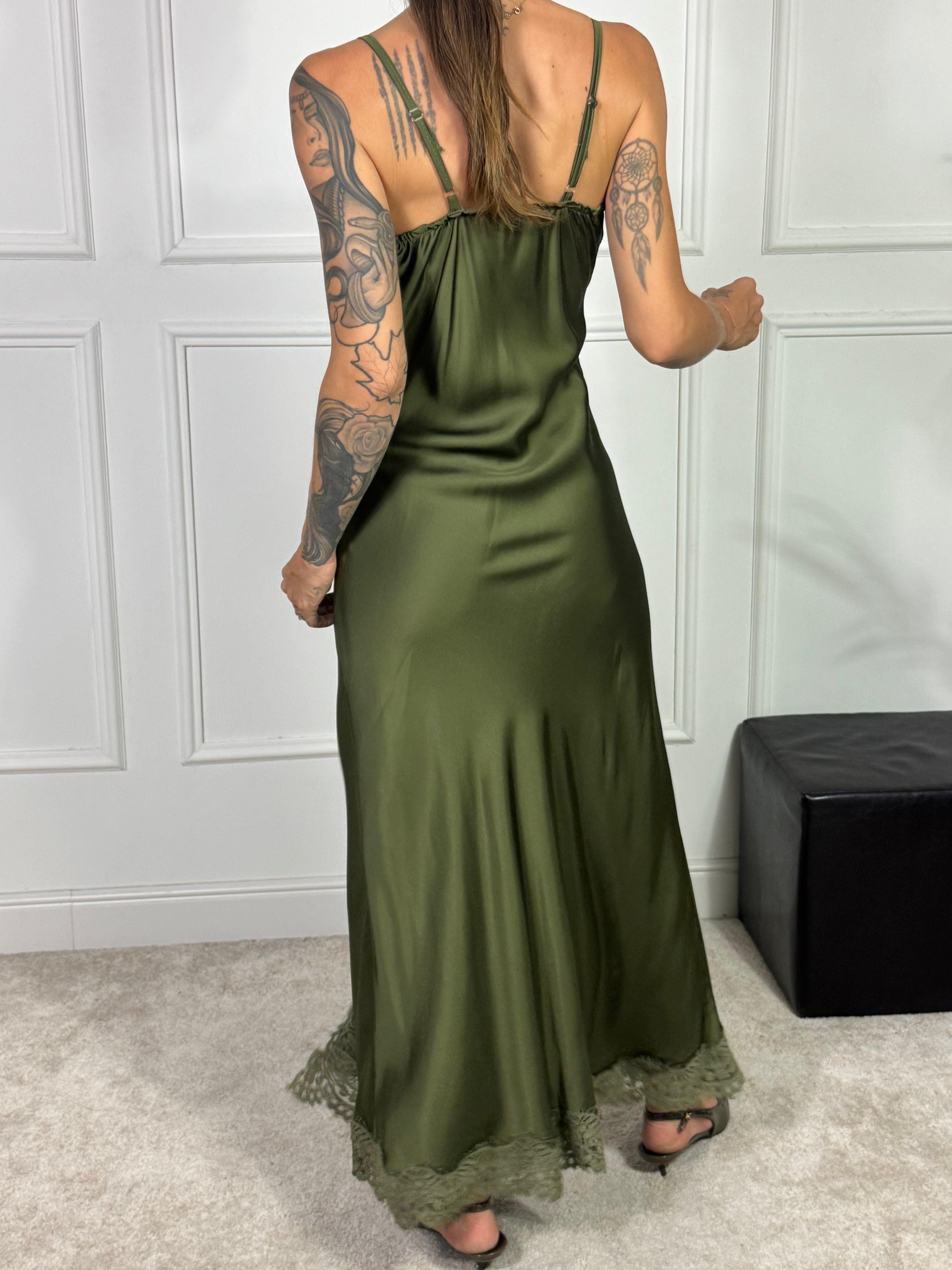 Abito lungo sottoveste Victoria ILMH con inserti pizzo e spacco