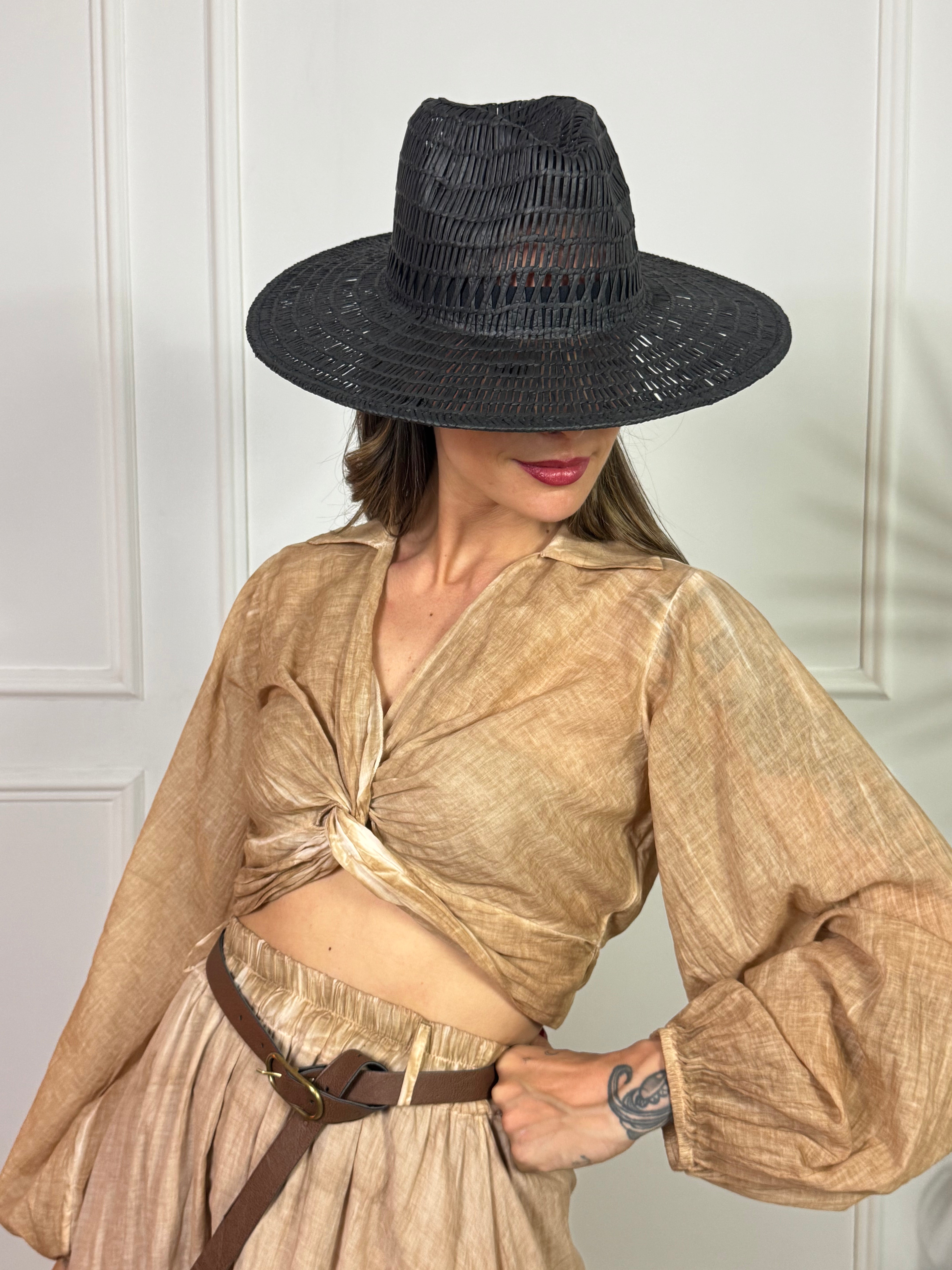 Cappello tesa larga Susy Mix lavorazione traforata