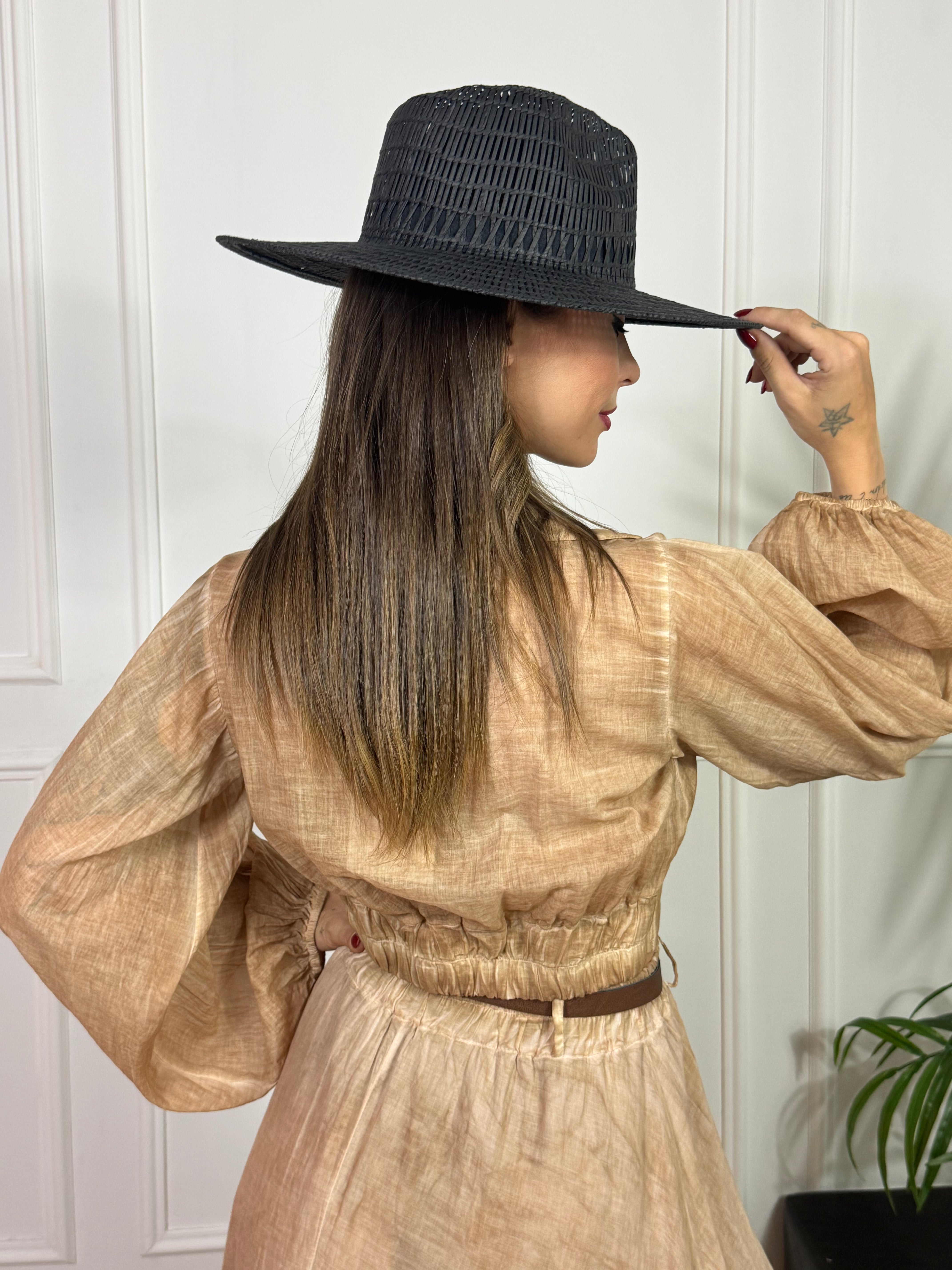 Cappello tesa larga Susy Mix lavorazione traforata
