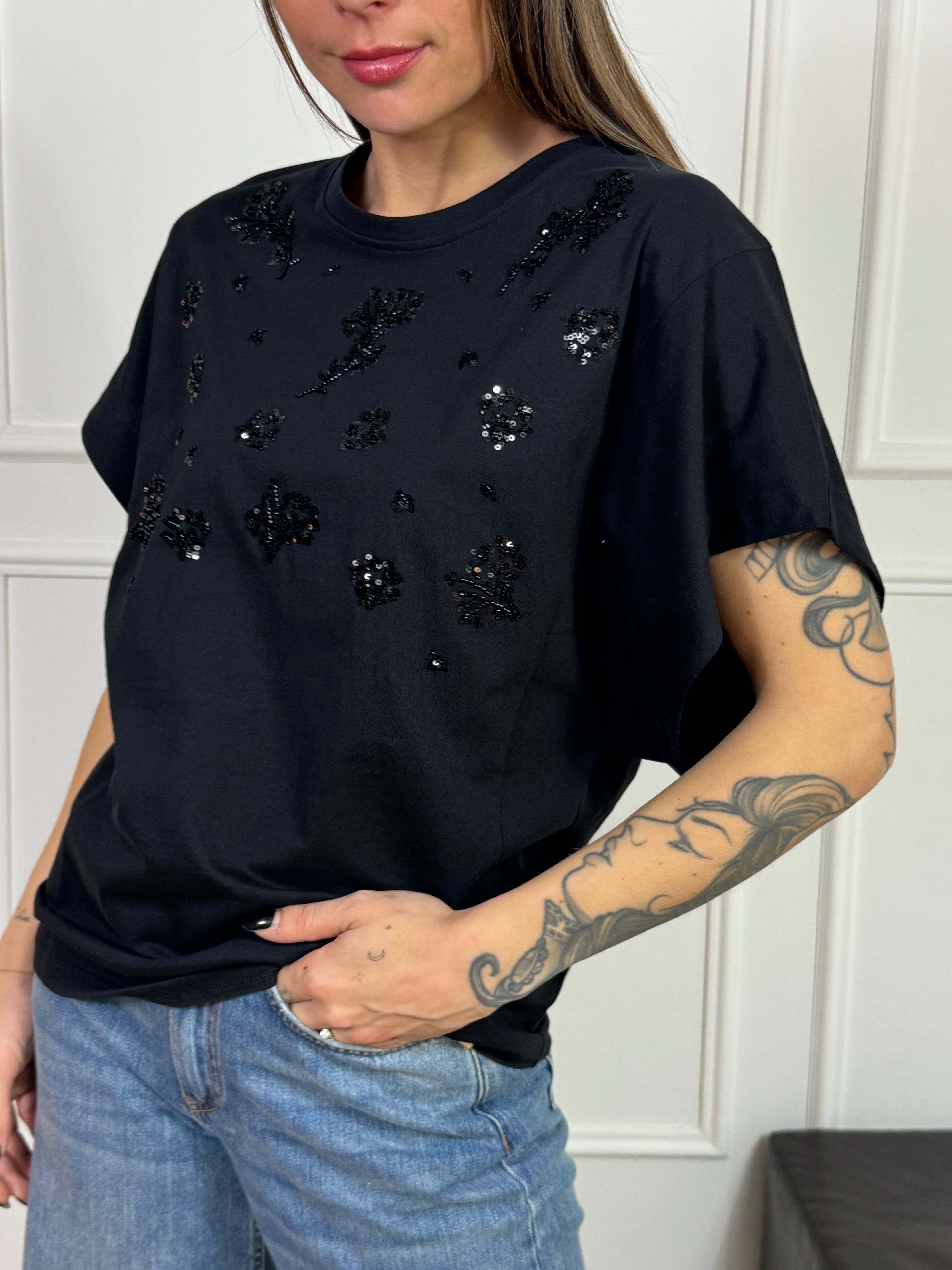 T-shirt oversize Manila Grace con applicazioni