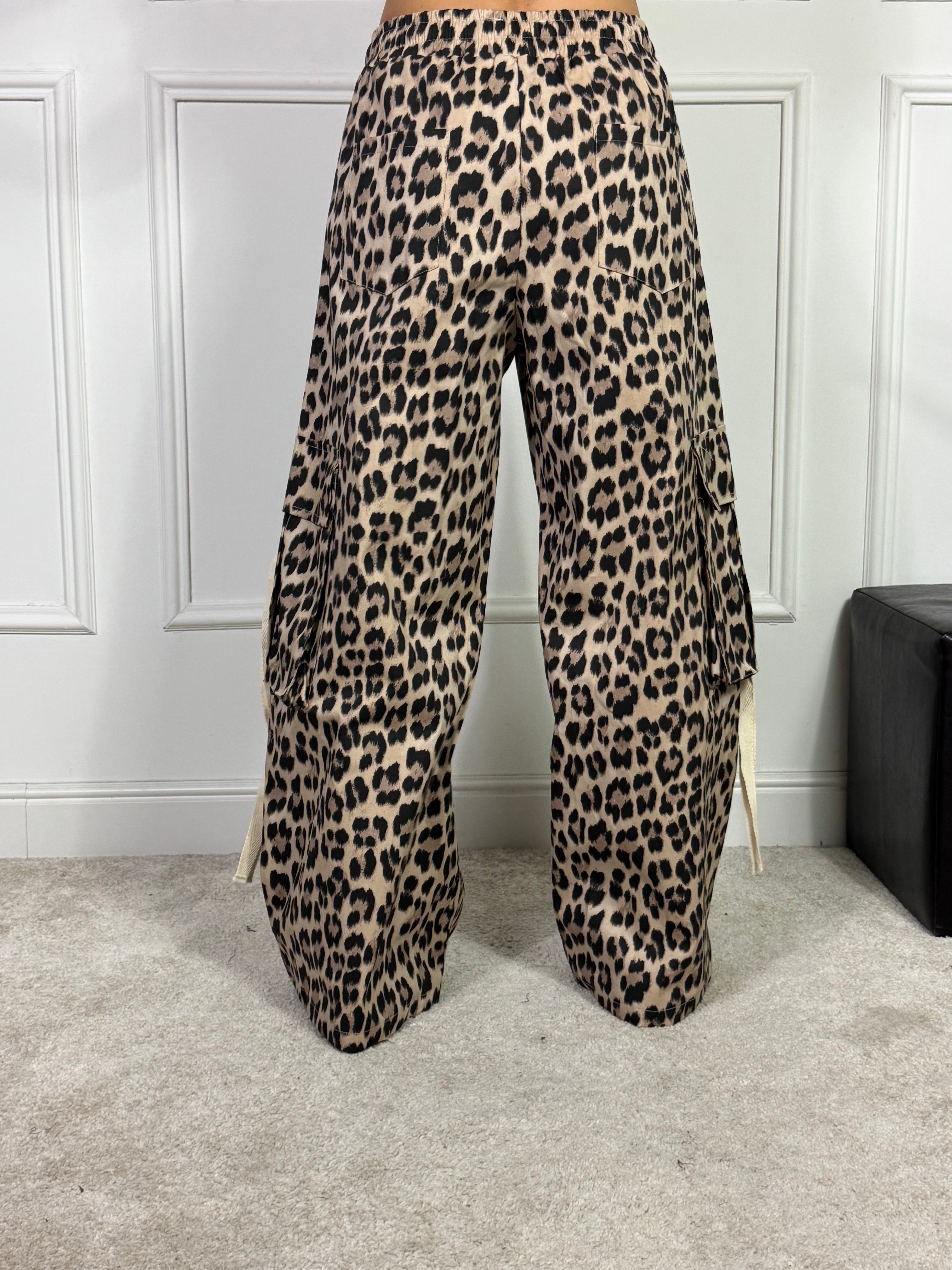 Pantalone AMPIO CARGO TELA COTONE Victoria ILMH LEOPARDATO CON TASCONI