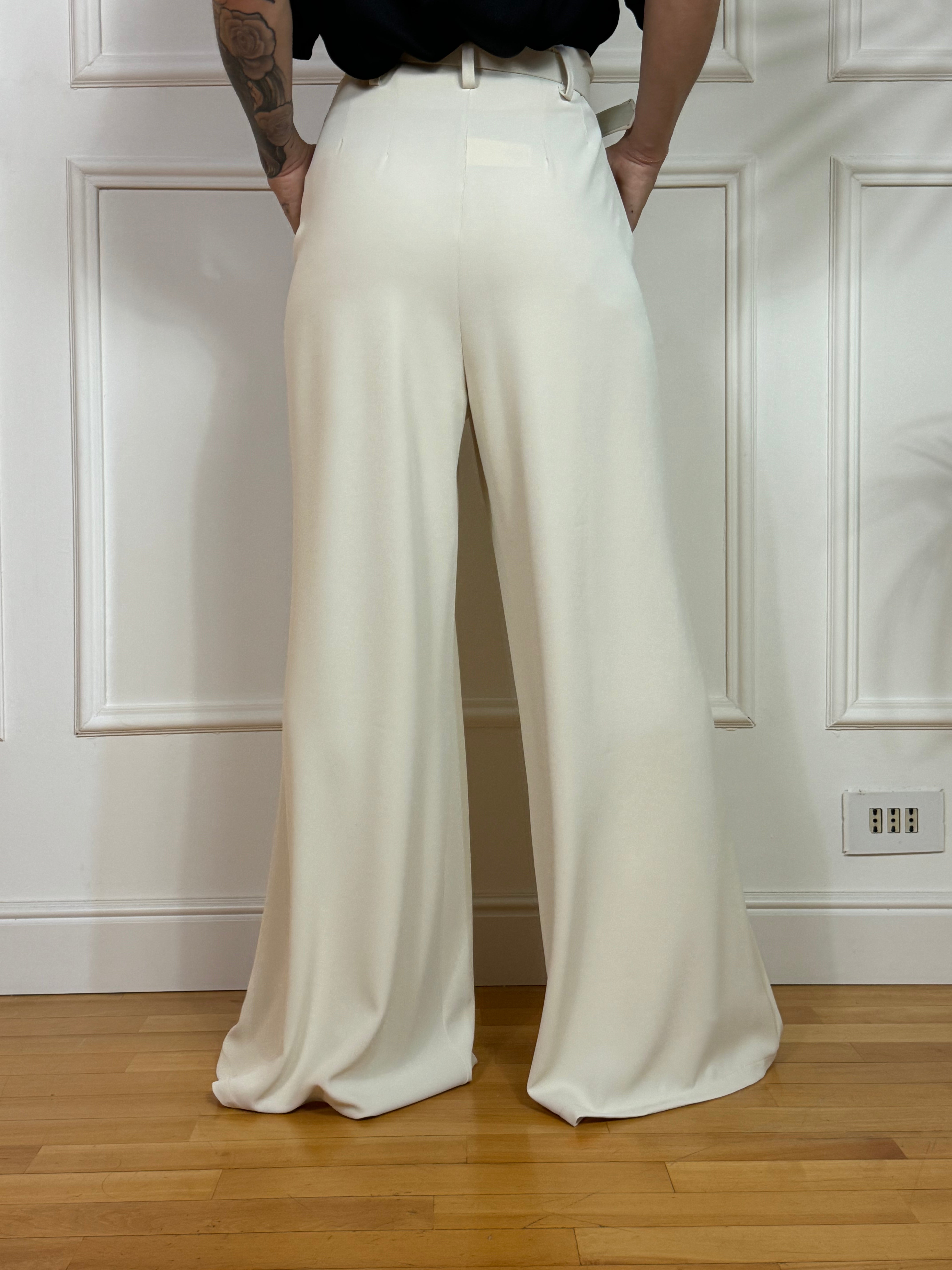 Pantalone a palazzo con pinces e cintura Tensione In