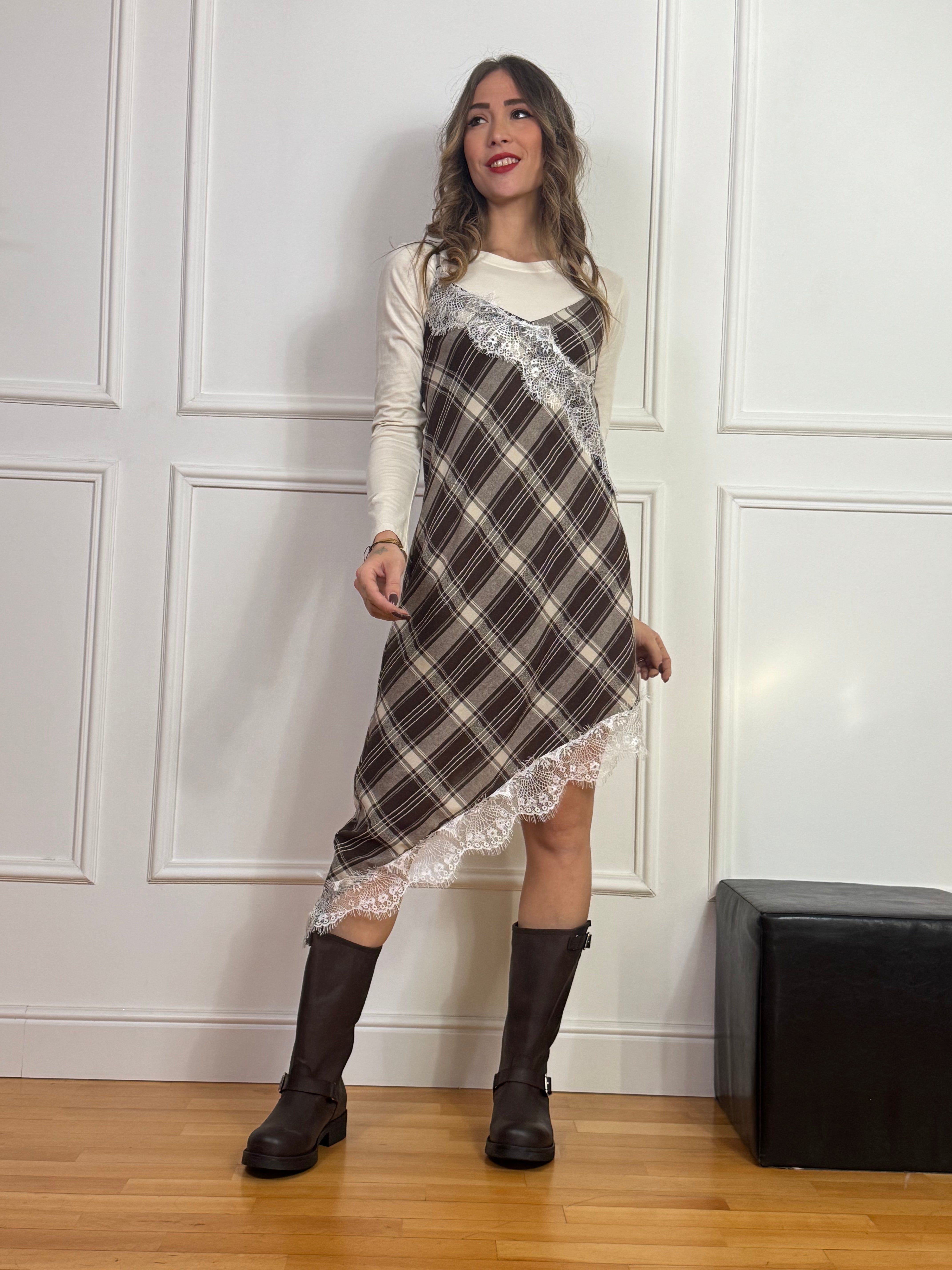 Abito corto asimmetrico SUSY MIX fantasia SCOZZESE CON PIZZO