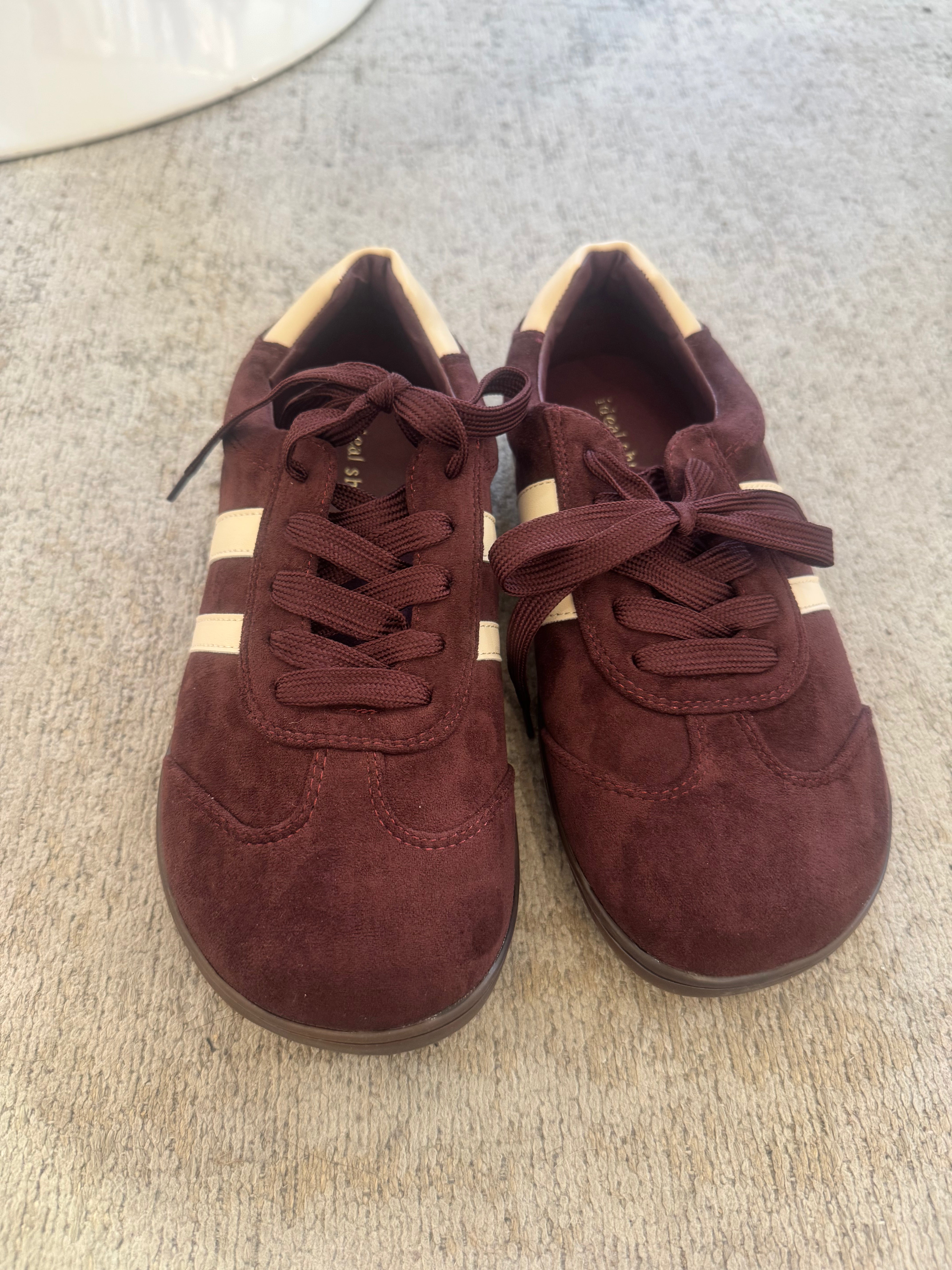SNEAKERS BASSE PUNTA TONDA con BANDE LATERALI