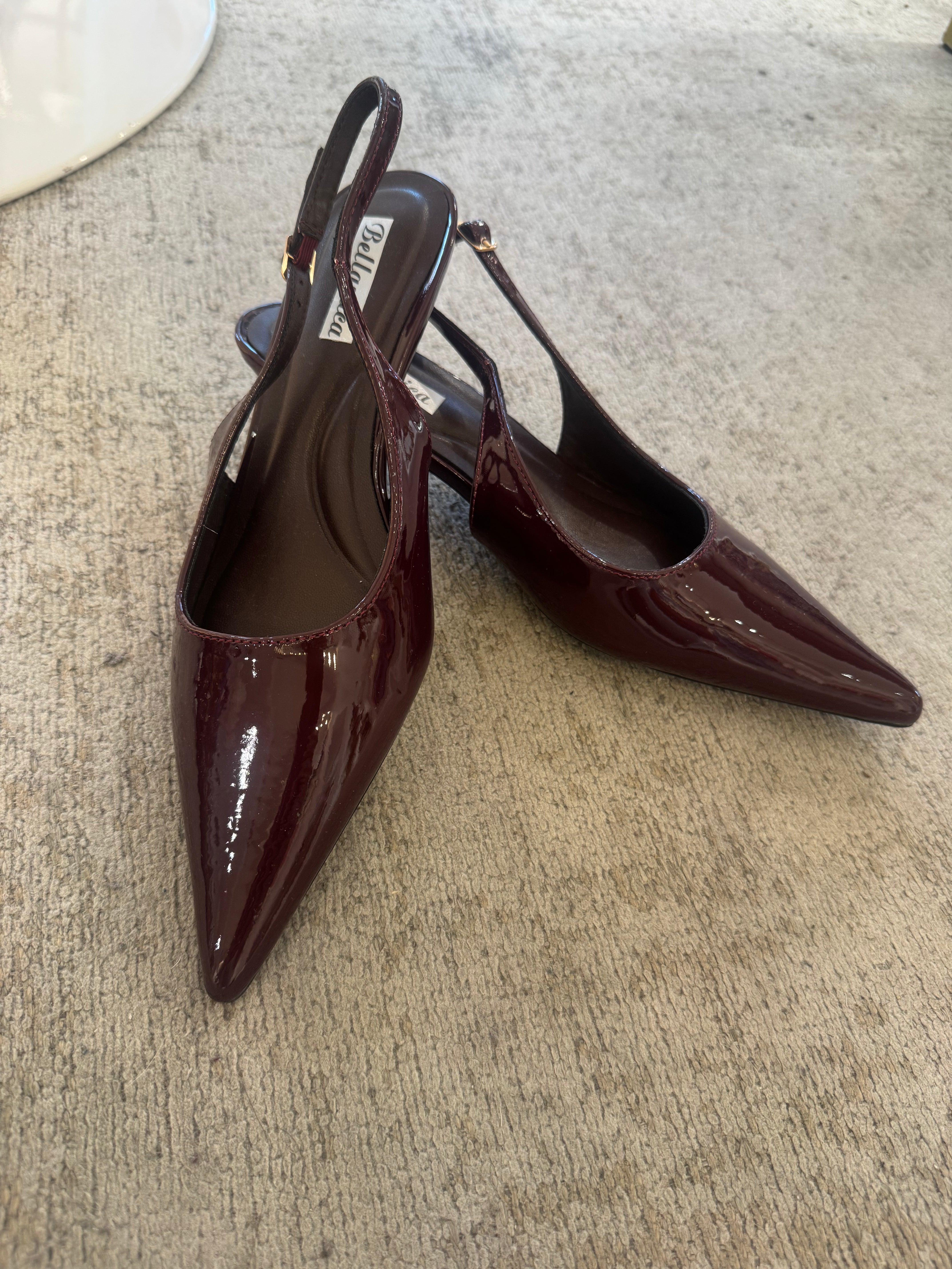 Scarpa A PUNTA con tacco SLINGBACK VERNICE