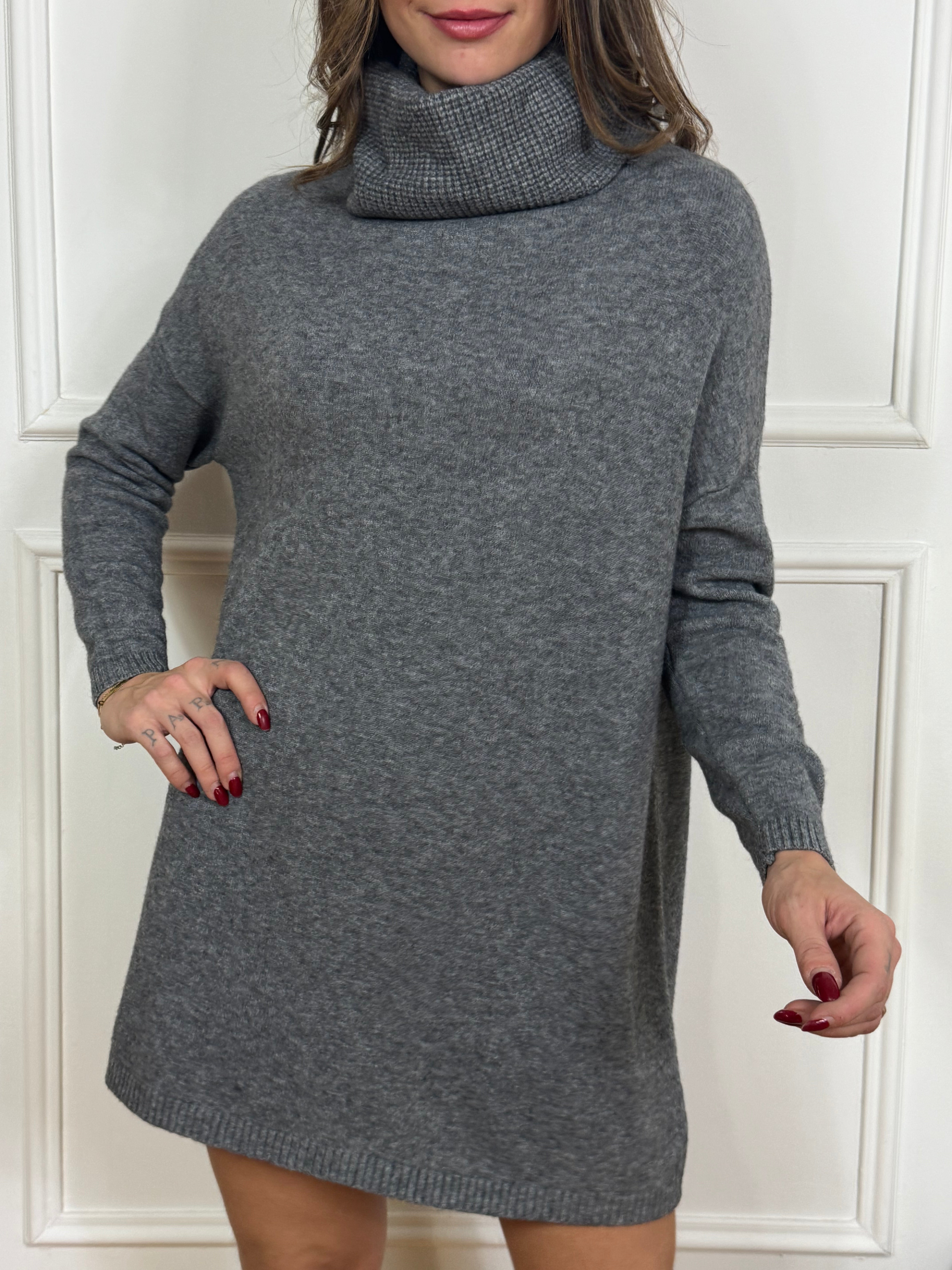 Abito in maglina Kikisix COLLO A CIAMBELLA LAVORATO