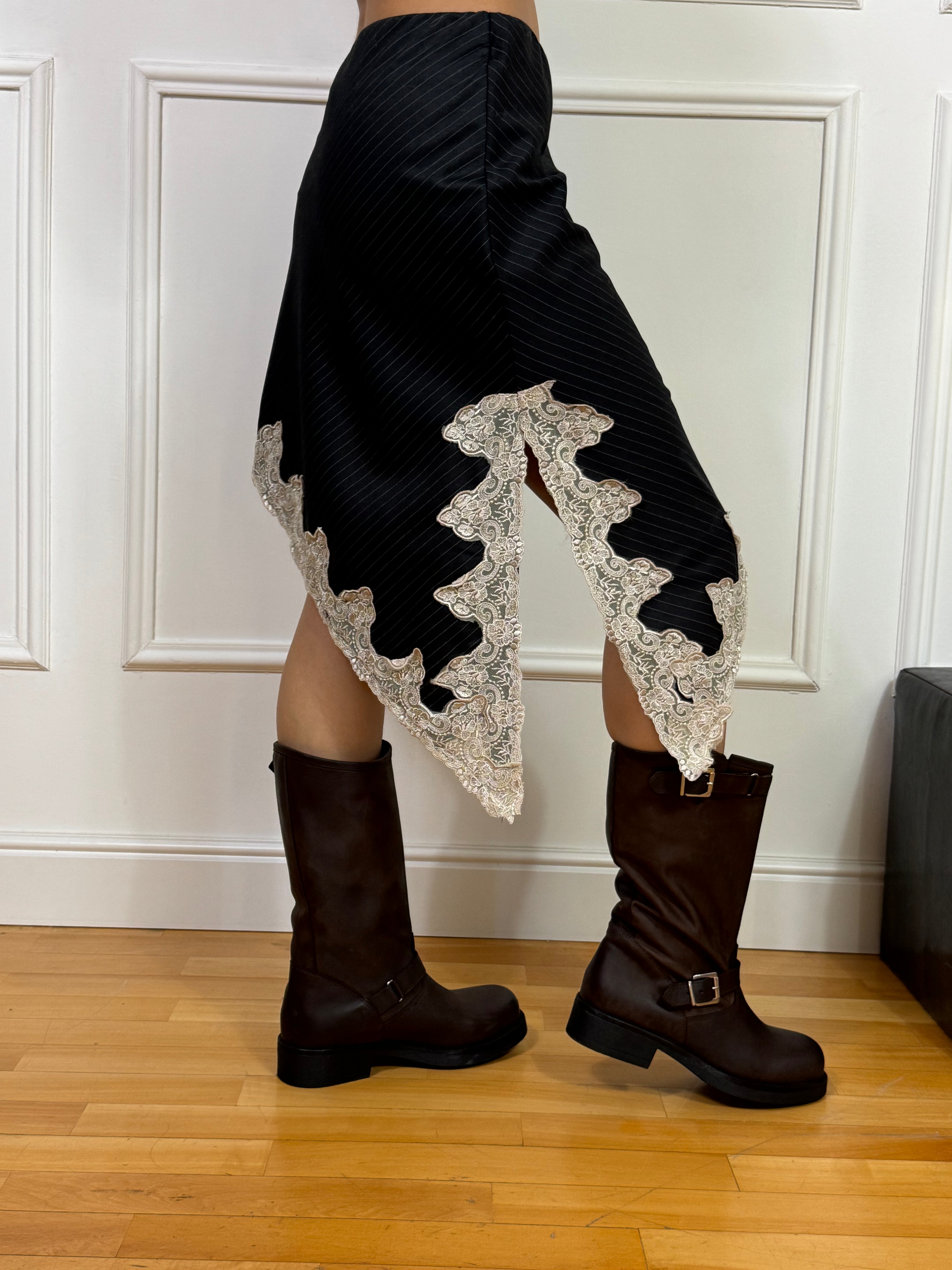 Gonna asimmetrica con spacco Have One gessata con pizzo