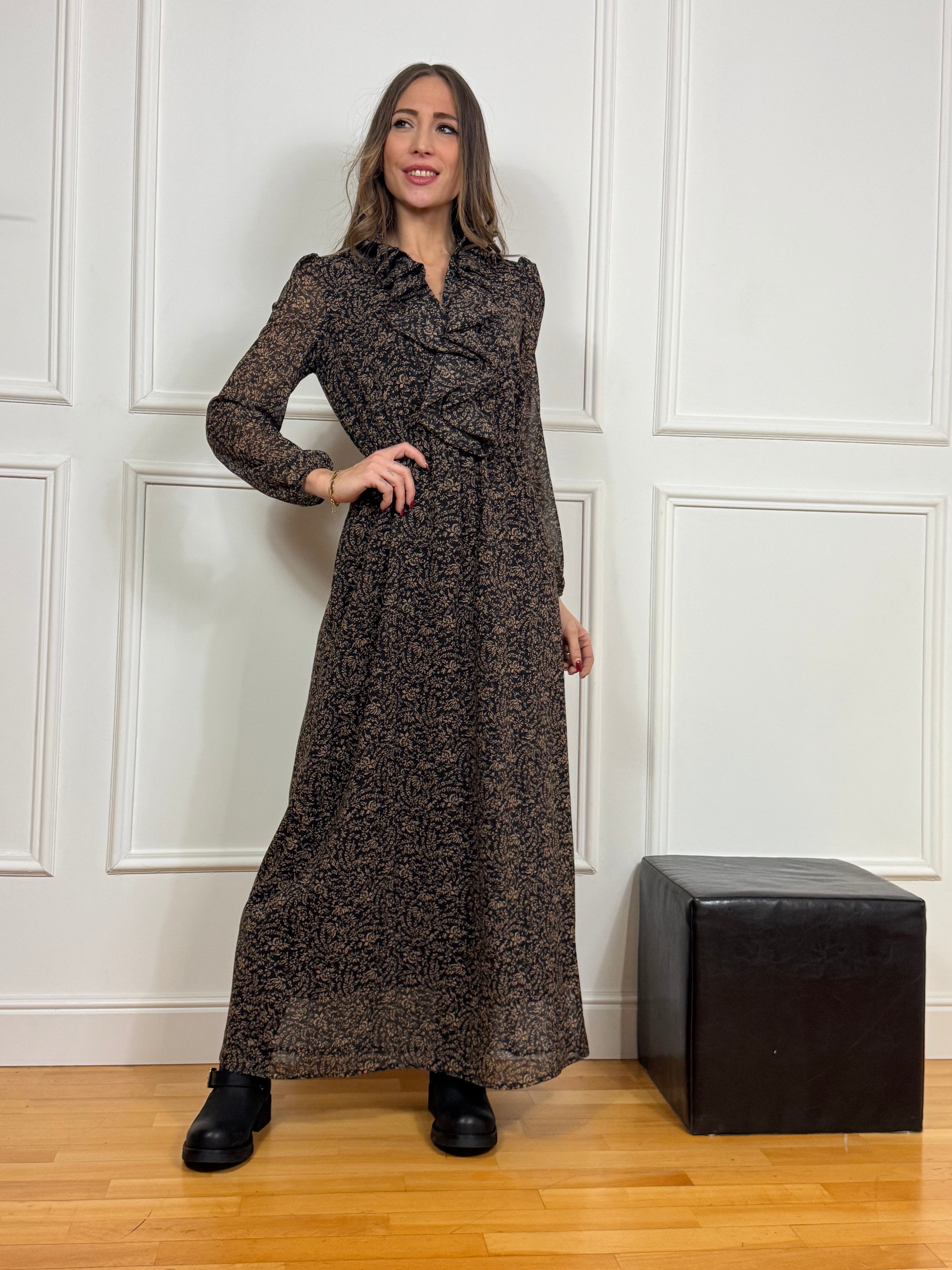 Abito lungo in georgette con volant Kikisix fantasia floreale NERO-BEIGE