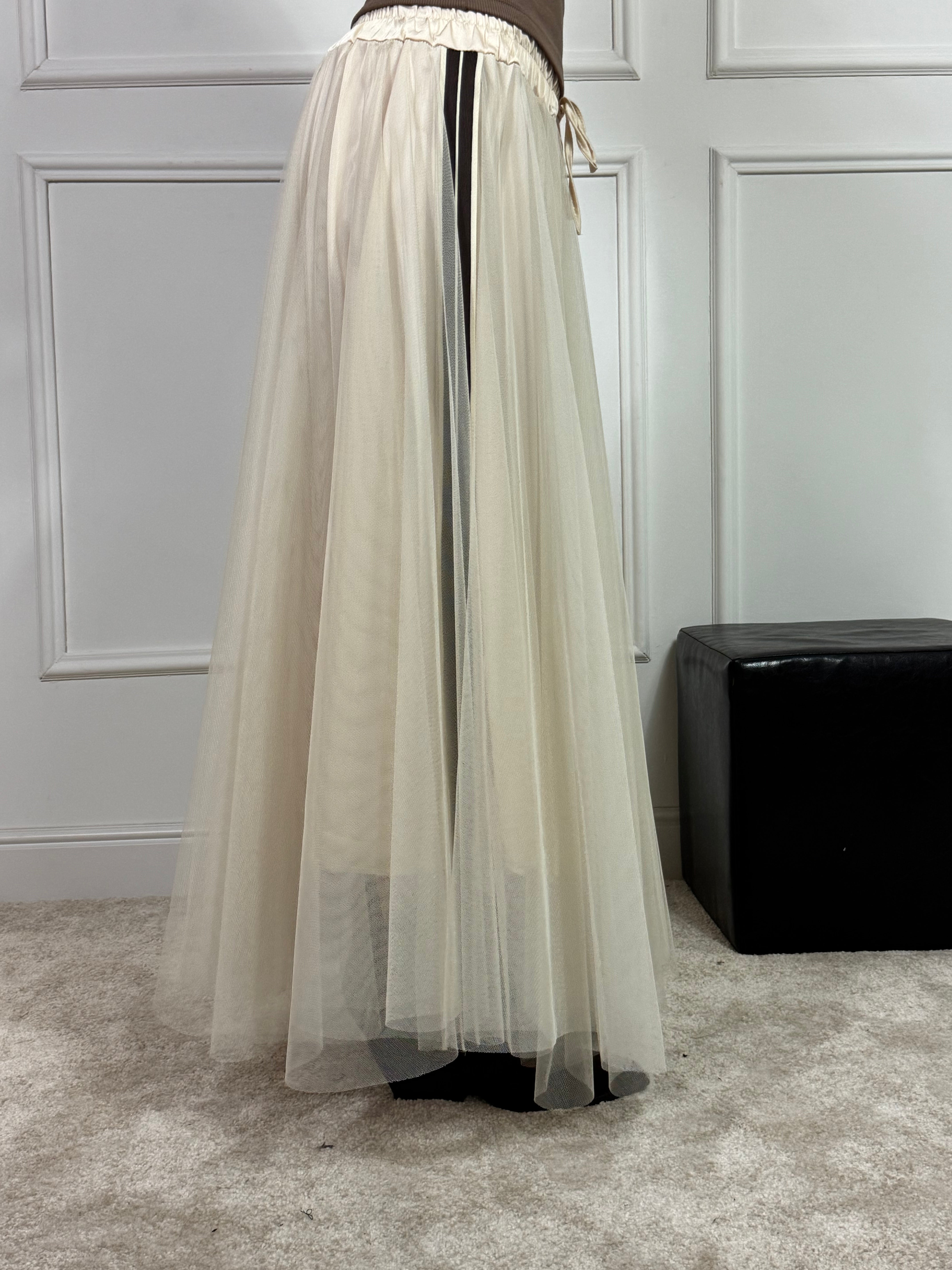 Gonna con tulle e dettagli in raso Susy Mix BANDE LATERALI