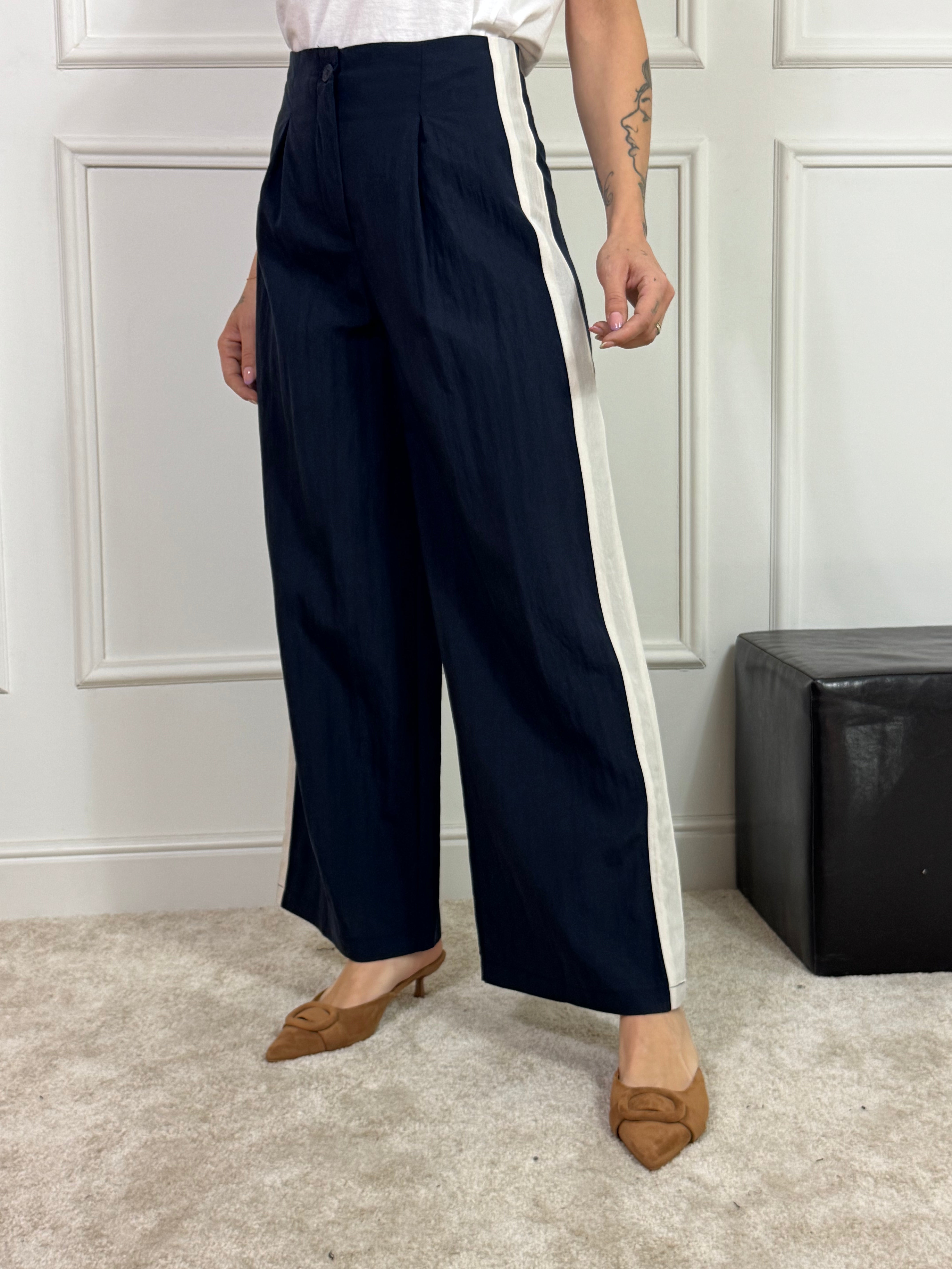 Pantalone leggero in misto lyocell Kikisix cropped bicolore