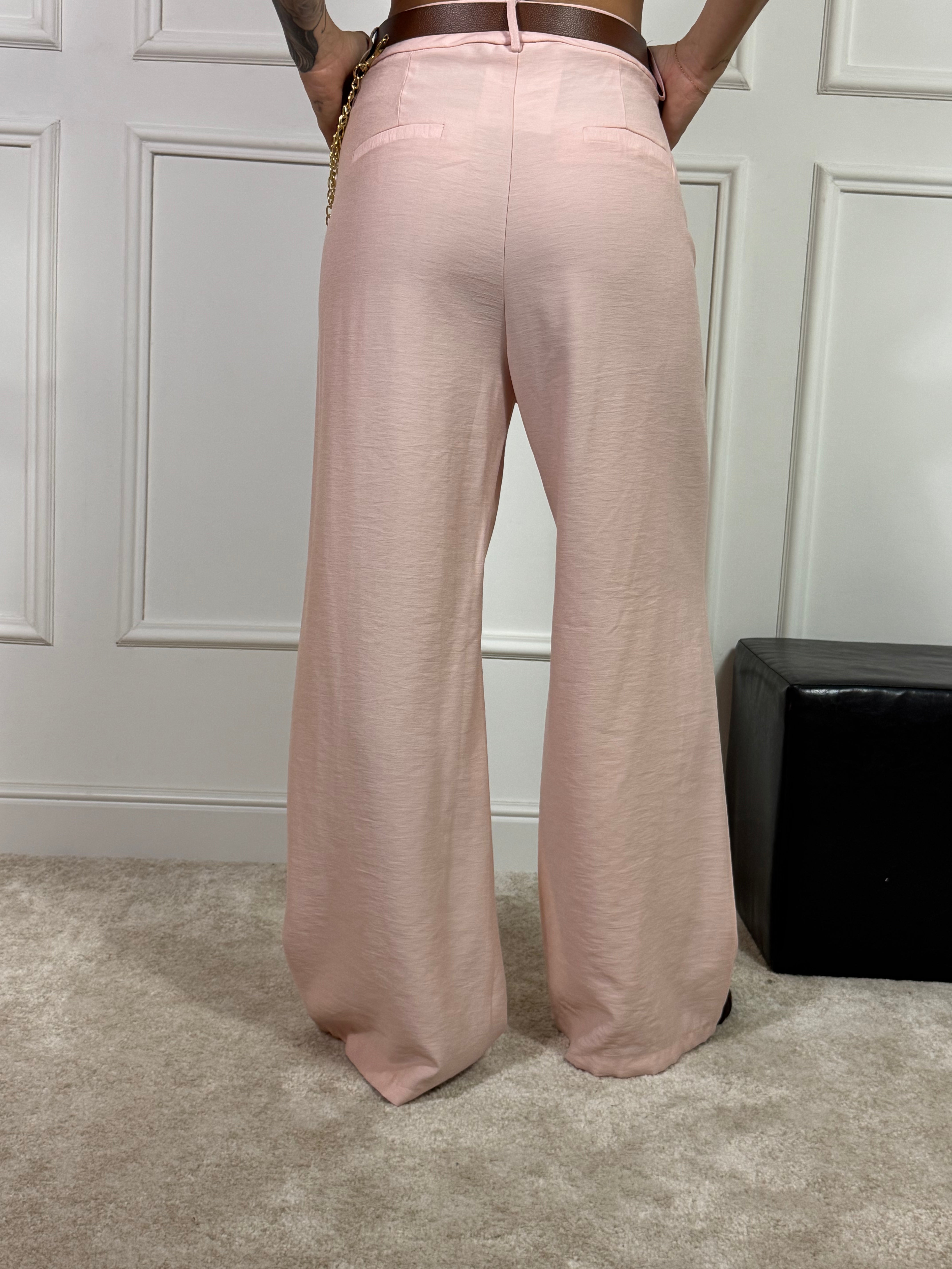 Pantalone ampio Have One con cintura e catena