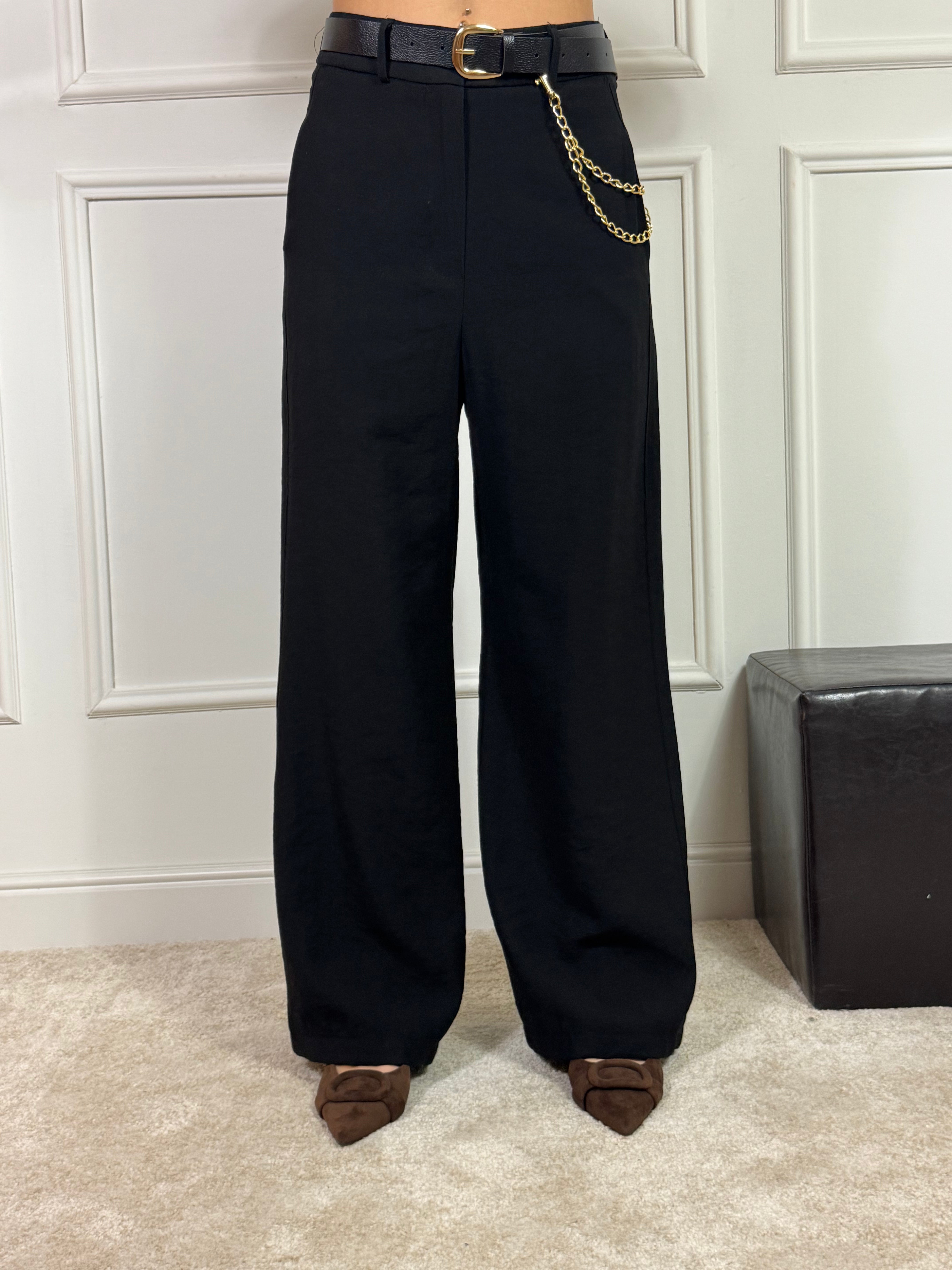 Pantalone ampio Have One con cintura e catena